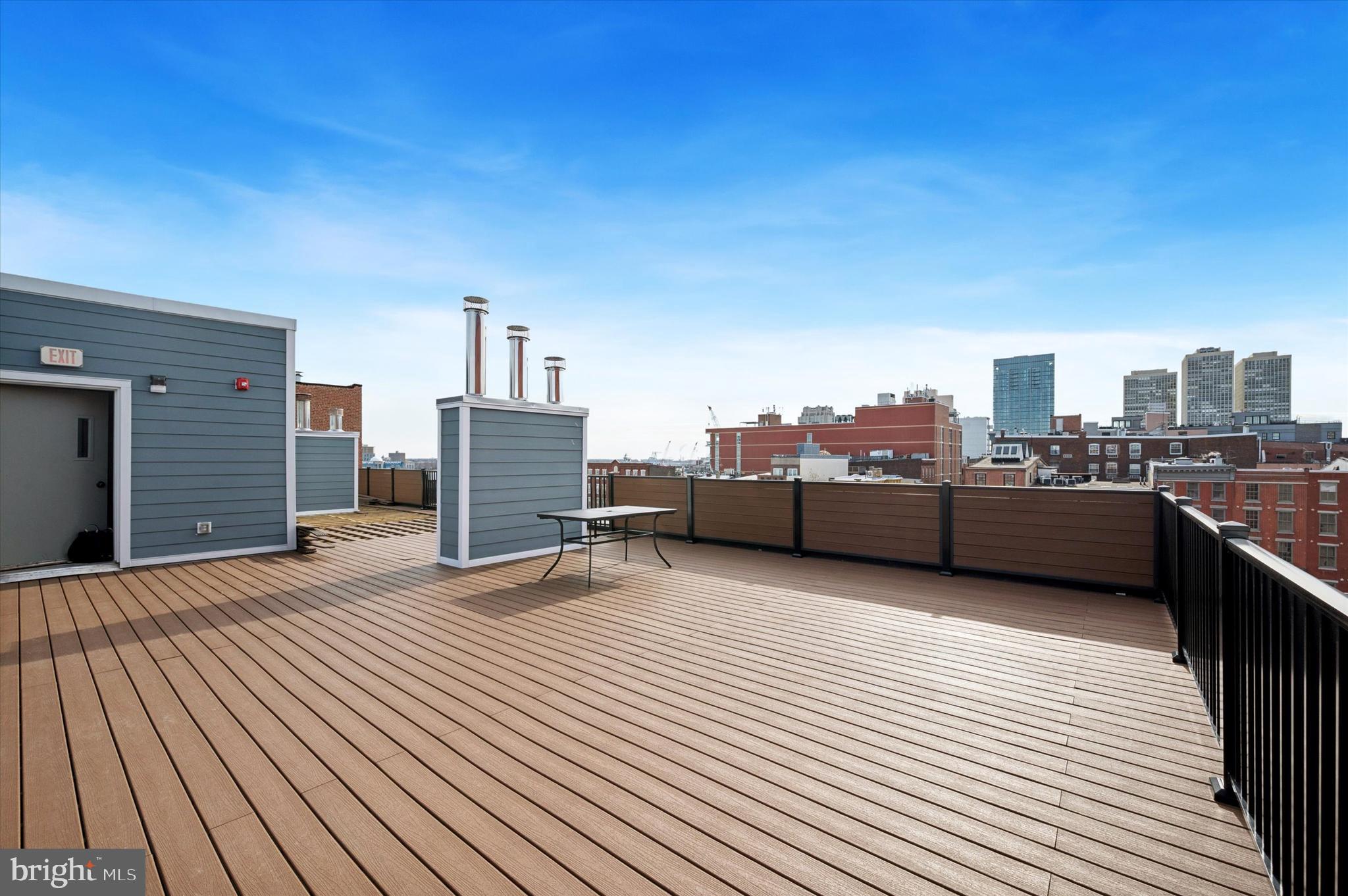 OLD CITY - Commercial Sale