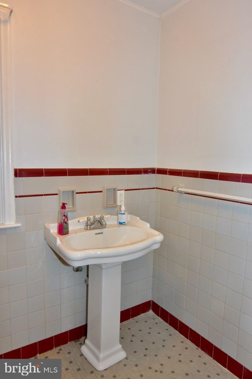 HAMPDEN HEIGHTS - Residential