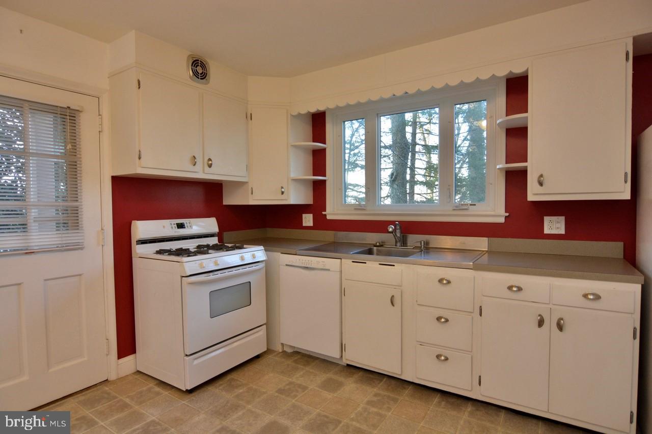 HAMPDEN HEIGHTS - Residential