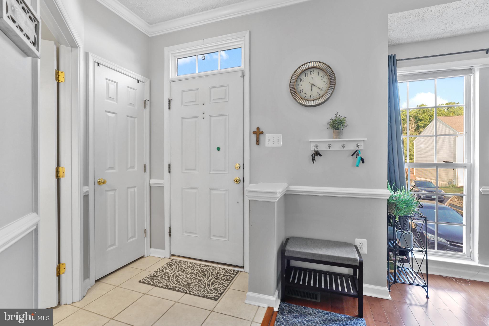 CONSTANT FRIENDSHIP - Residential