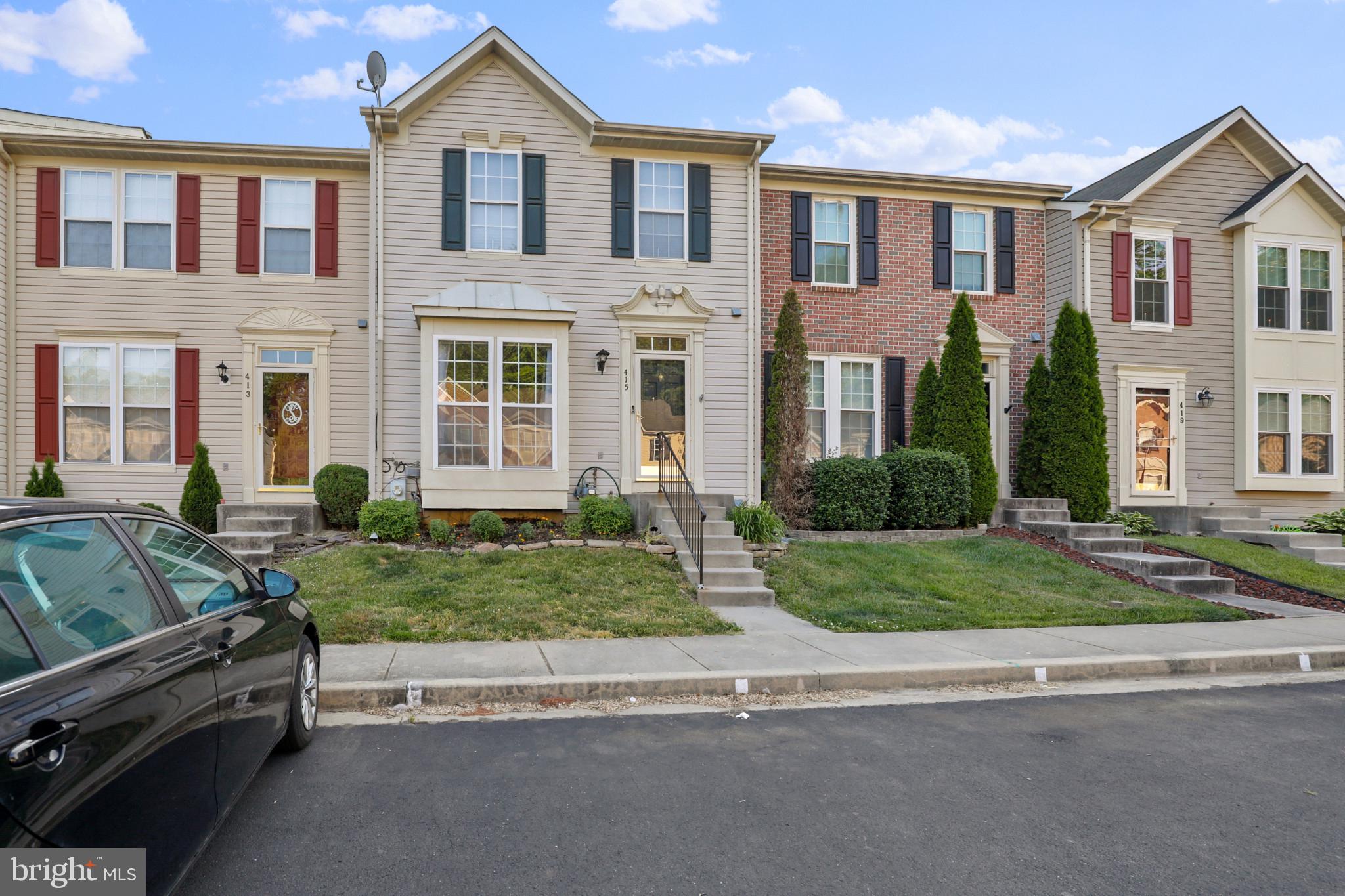 CONSTANT FRIENDSHIP - Residential