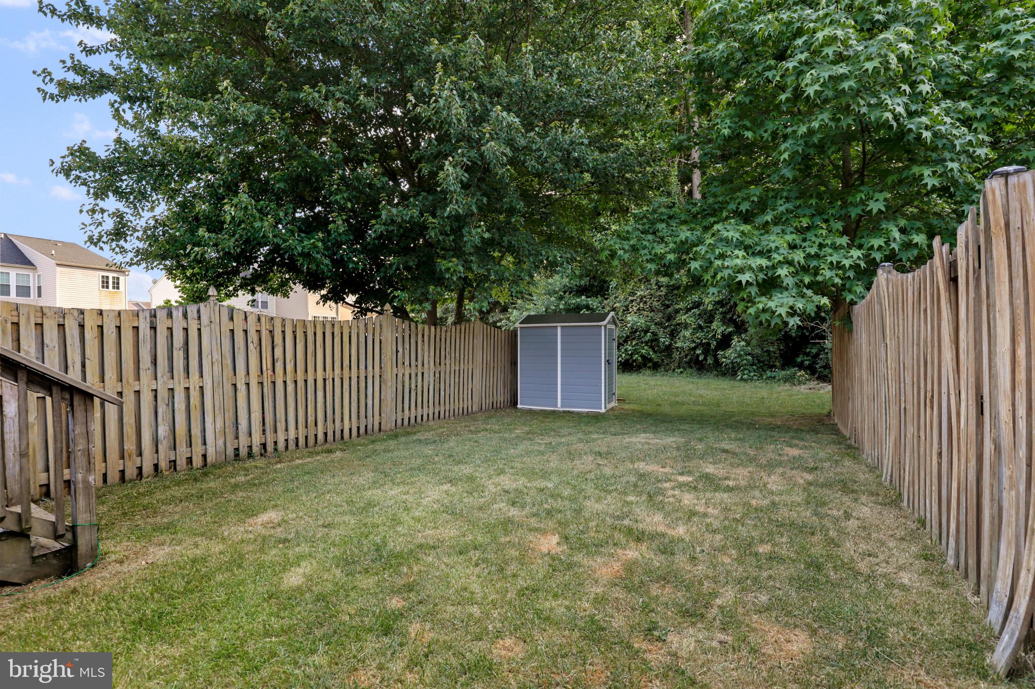 CONSTANT FRIENDSHIP - Residential