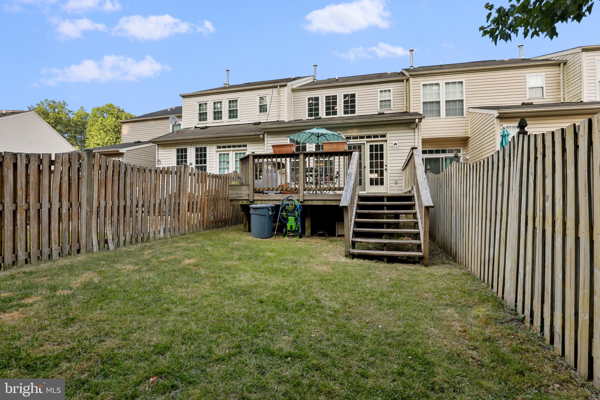 CONSTANT FRIENDSHIP - Residential