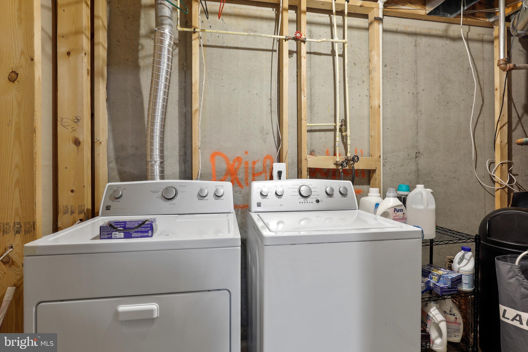 CONSTANT FRIENDSHIP - Residential