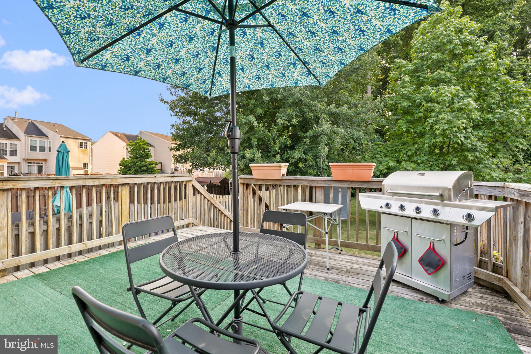 CONSTANT FRIENDSHIP - Residential