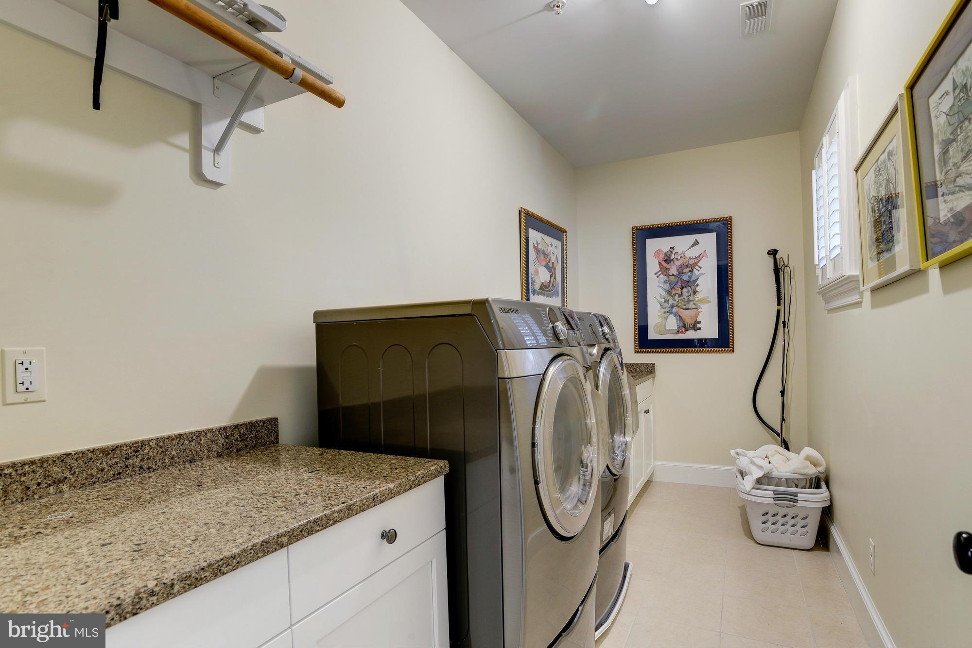 BRADLEY HILLS - Residential