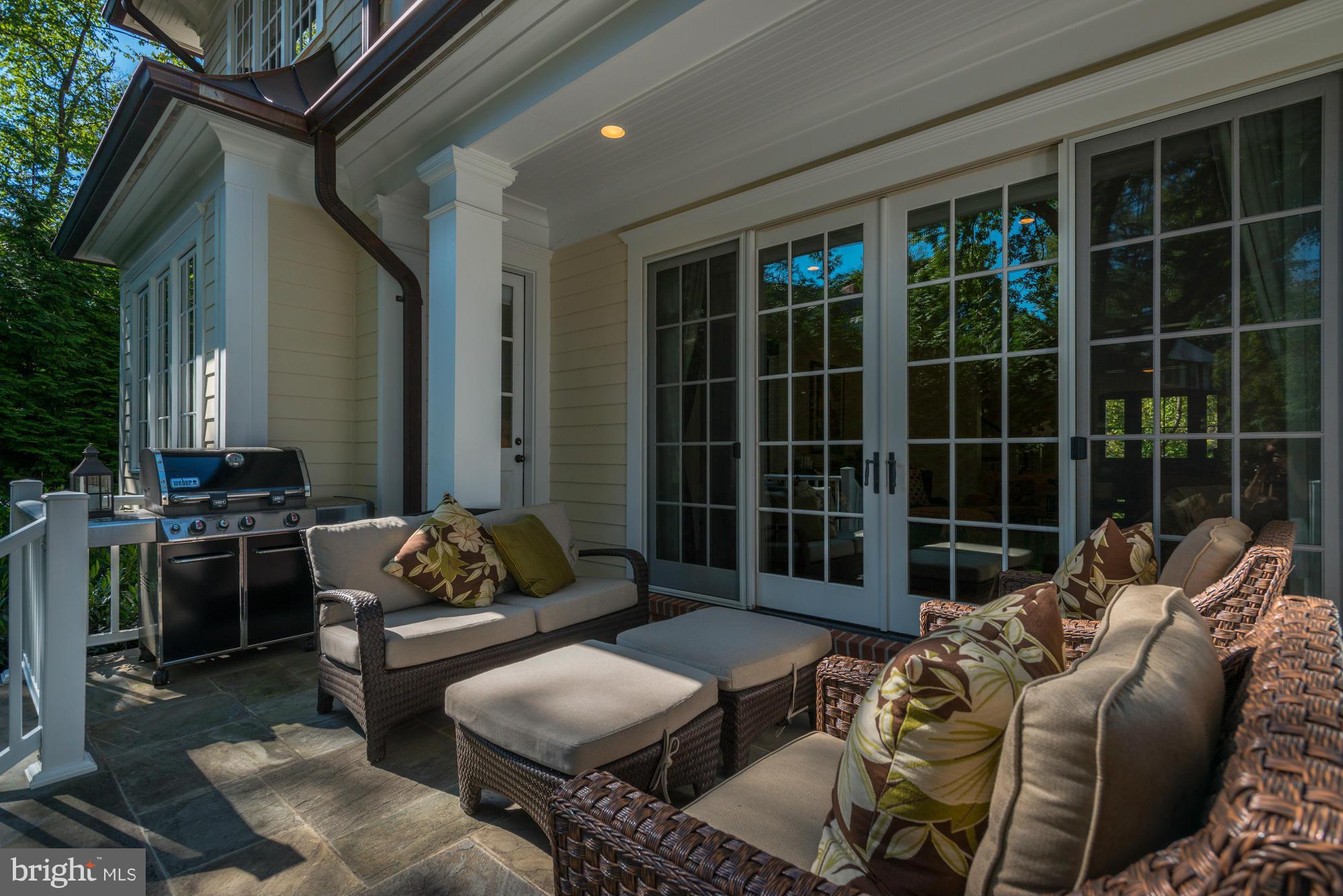 BRADLEY HILLS - Residential