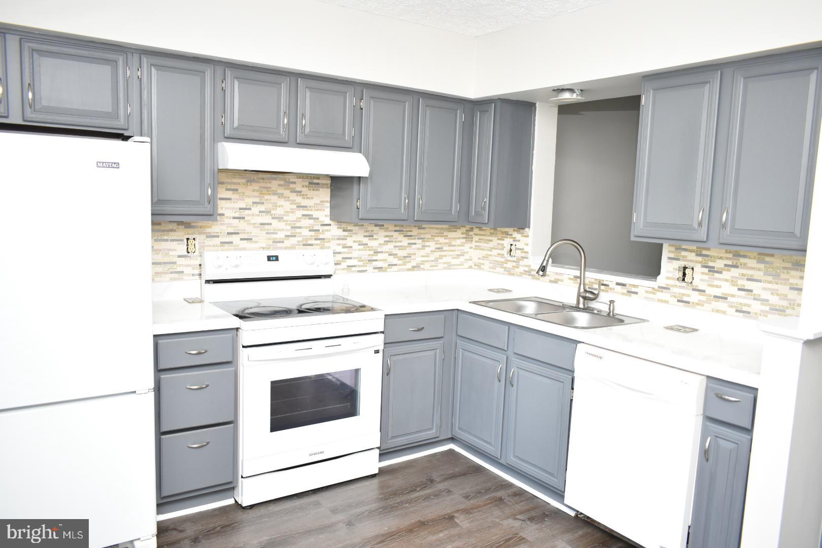 MAJORS CHOICE - Residential Lease