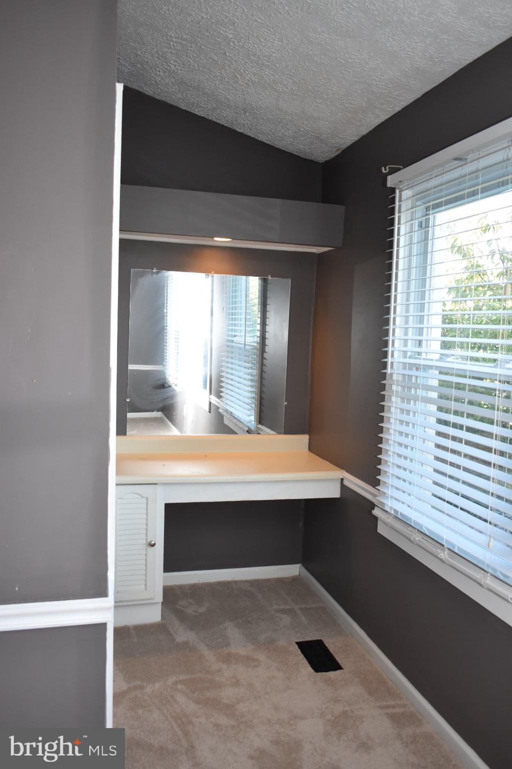 MAJORS CHOICE - Residential Lease