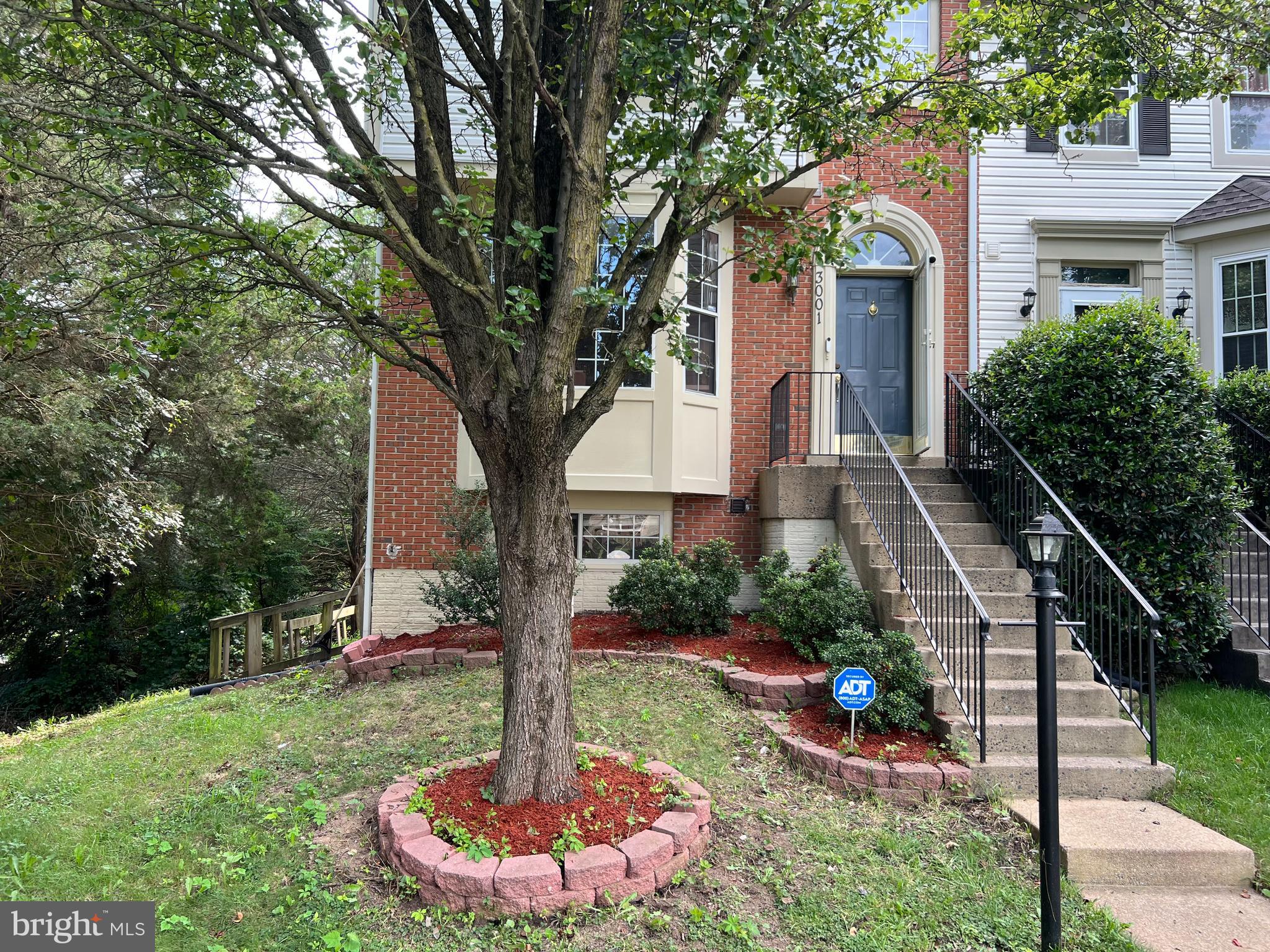 WAYSIDE VILLAGE - Residential Lease