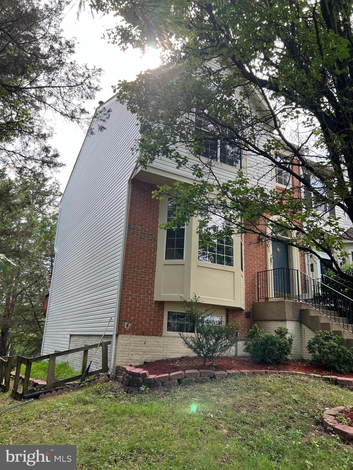 WAYSIDE VILLAGE - Residential Lease