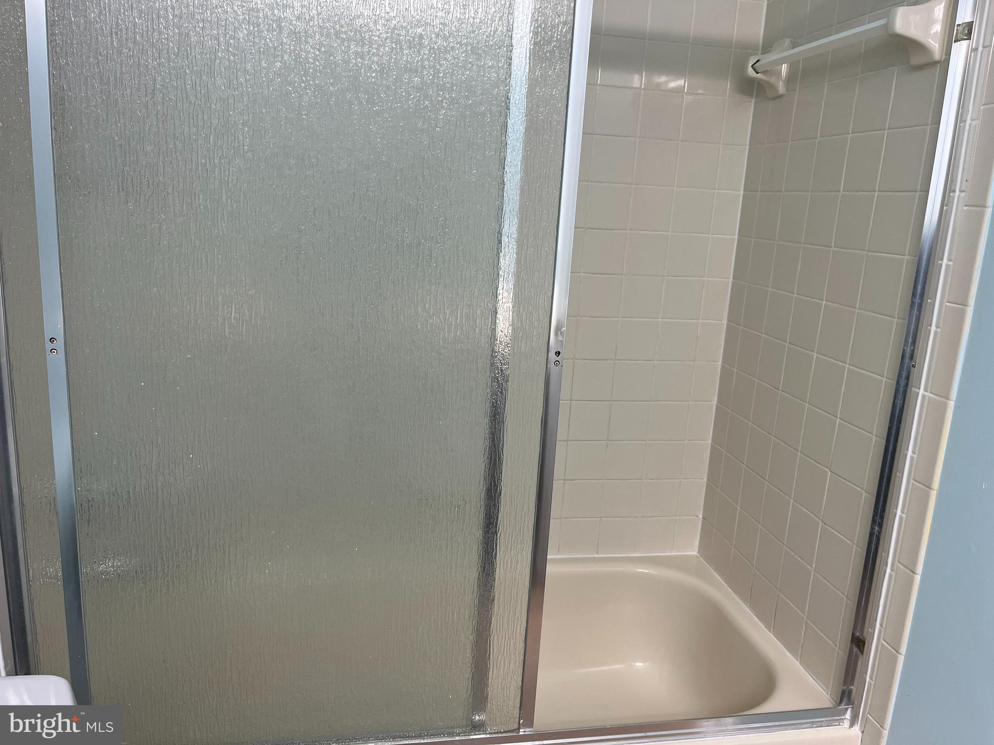 WAYSIDE VILLAGE - Residential Lease