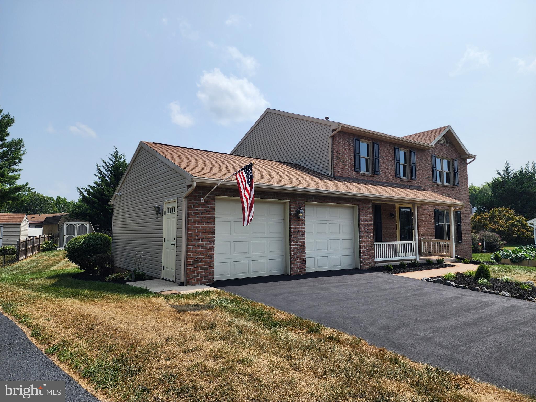 5 DARTMOUTH DRIVE