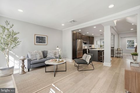 Townhouse For Sale - 1725 34th Street<br/> WASHINGTON, DC 20007