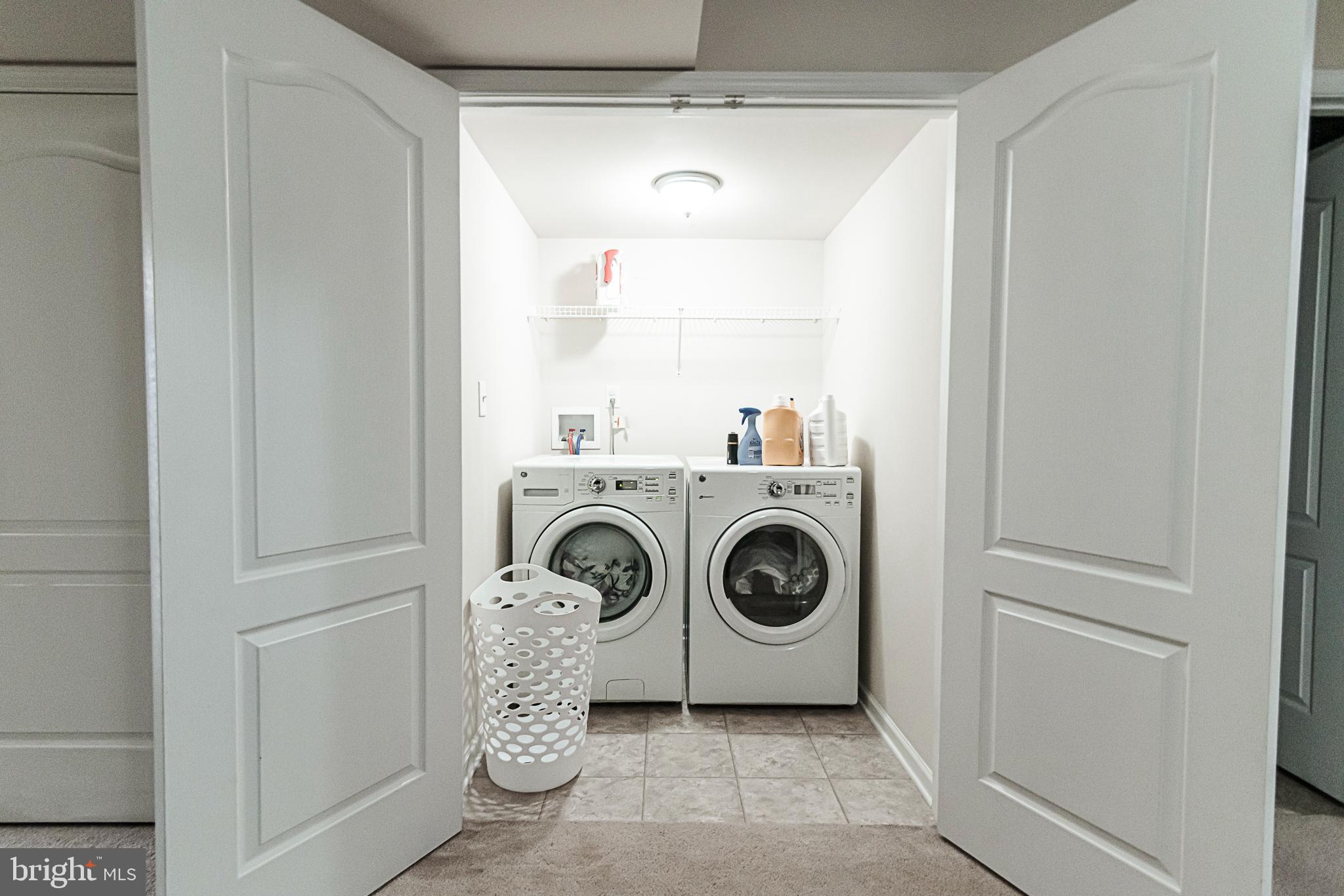 LAKELAND PLACE - Residential