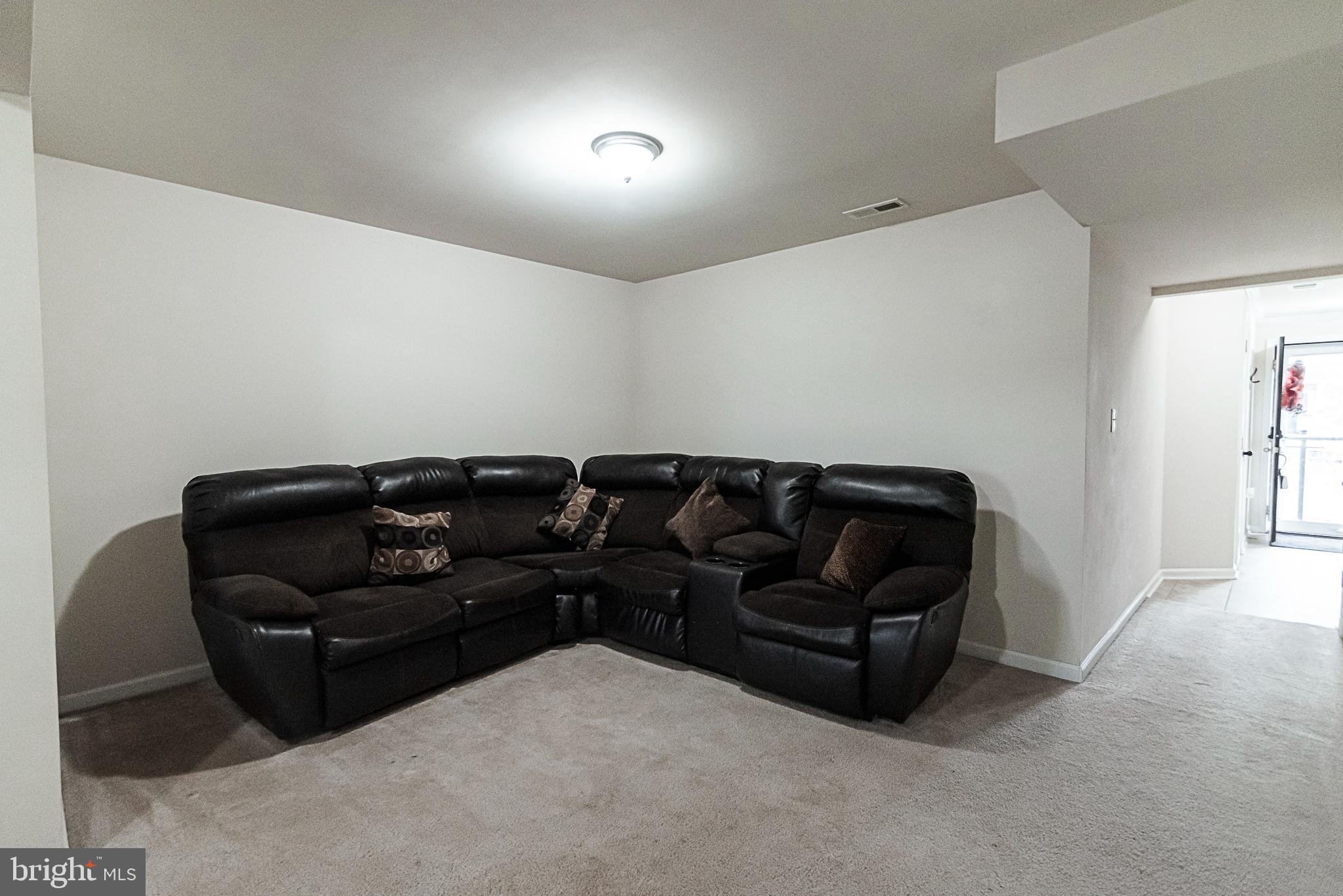 LAKELAND PLACE - Residential