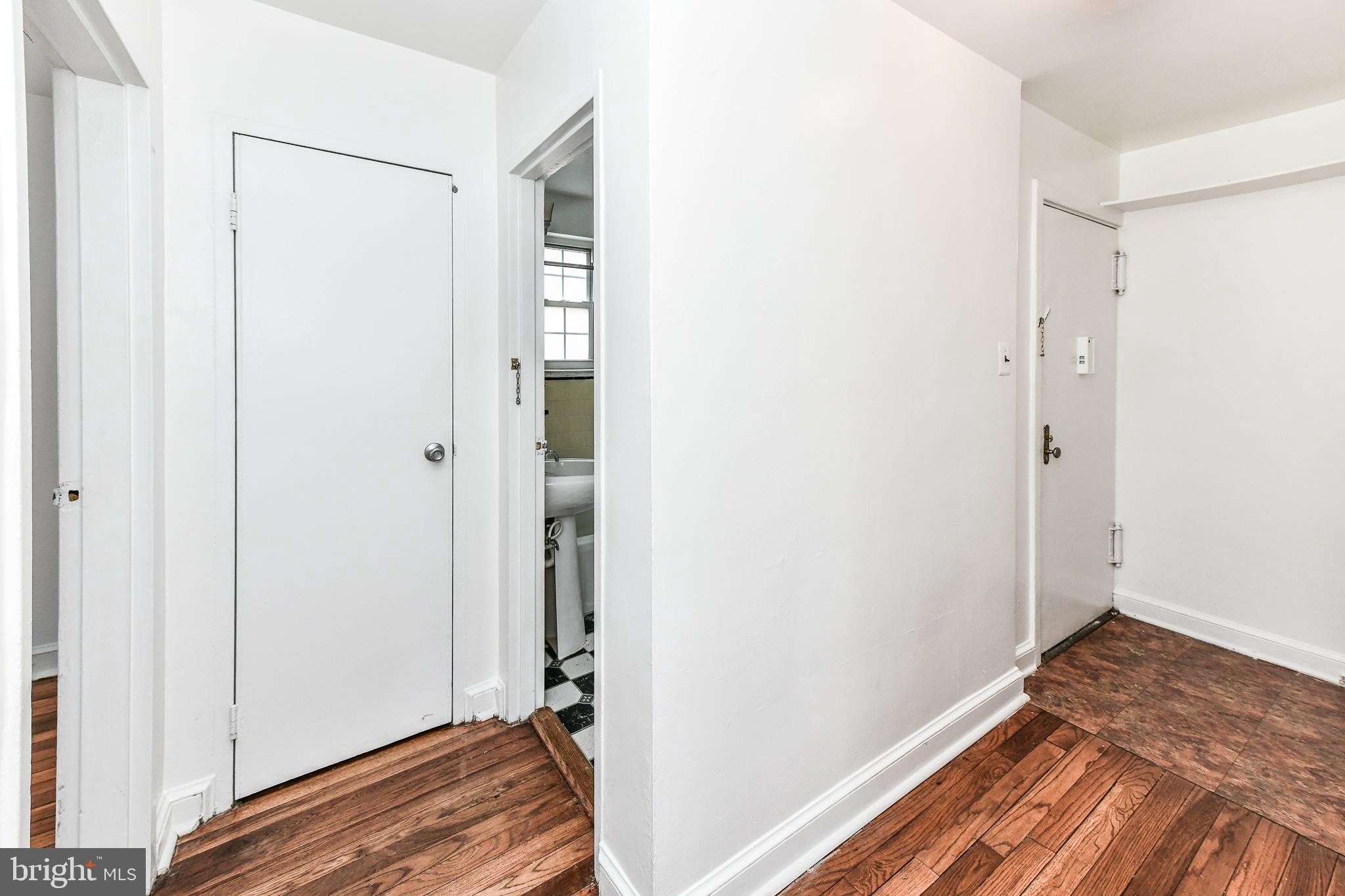 ARLINGTON HEIGHTS - Residential Lease