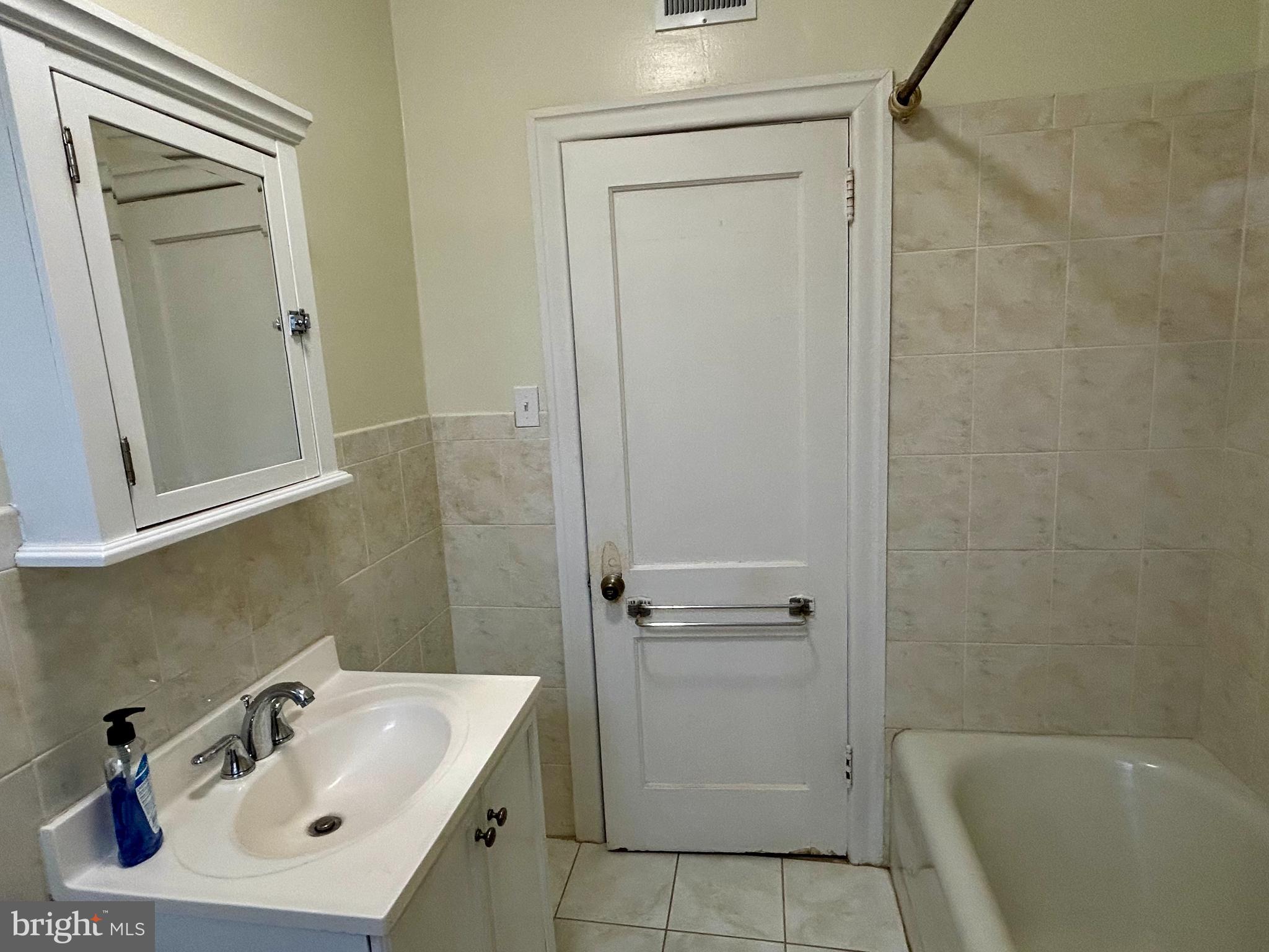 OGONTZ - Residential Lease