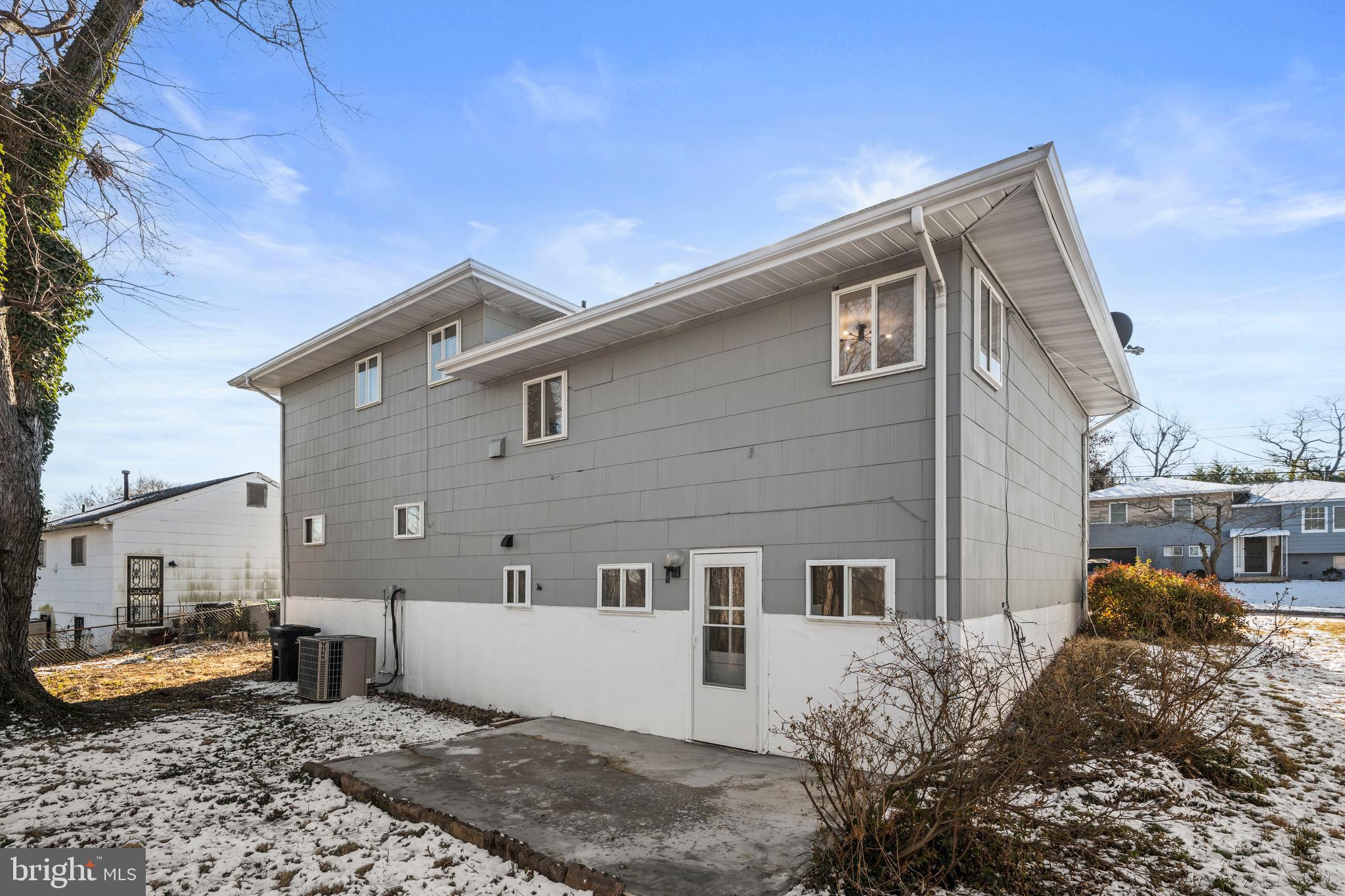 BROOKE MANOR - Residential