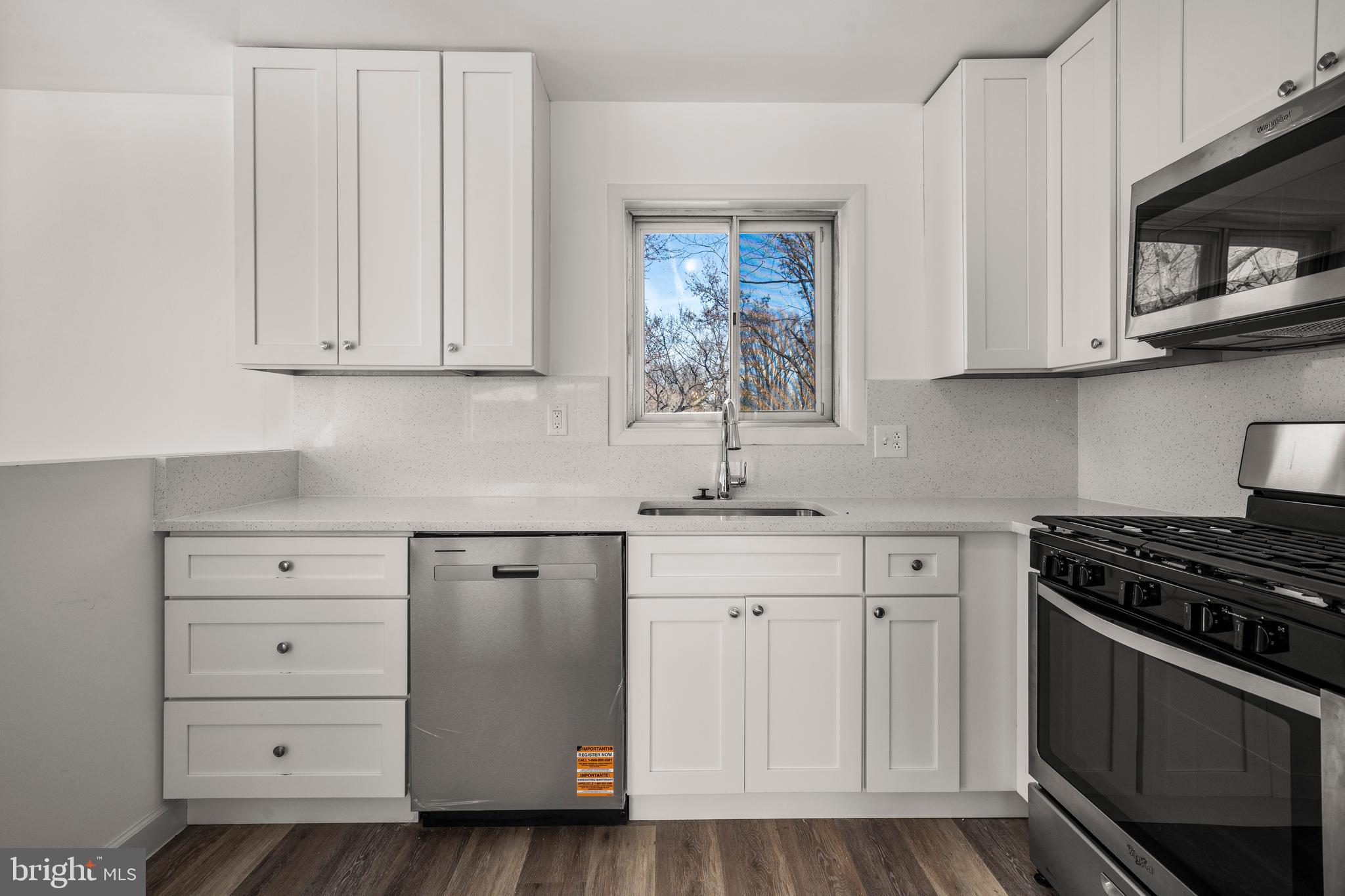 BROOKE MANOR - Residential