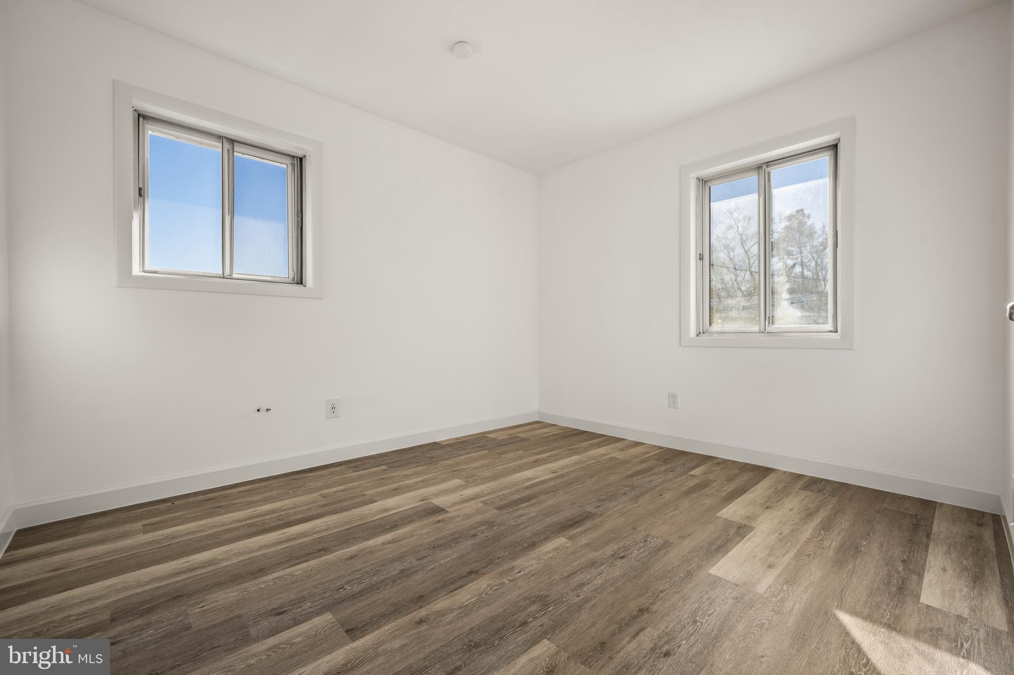 BROOKE MANOR - Residential