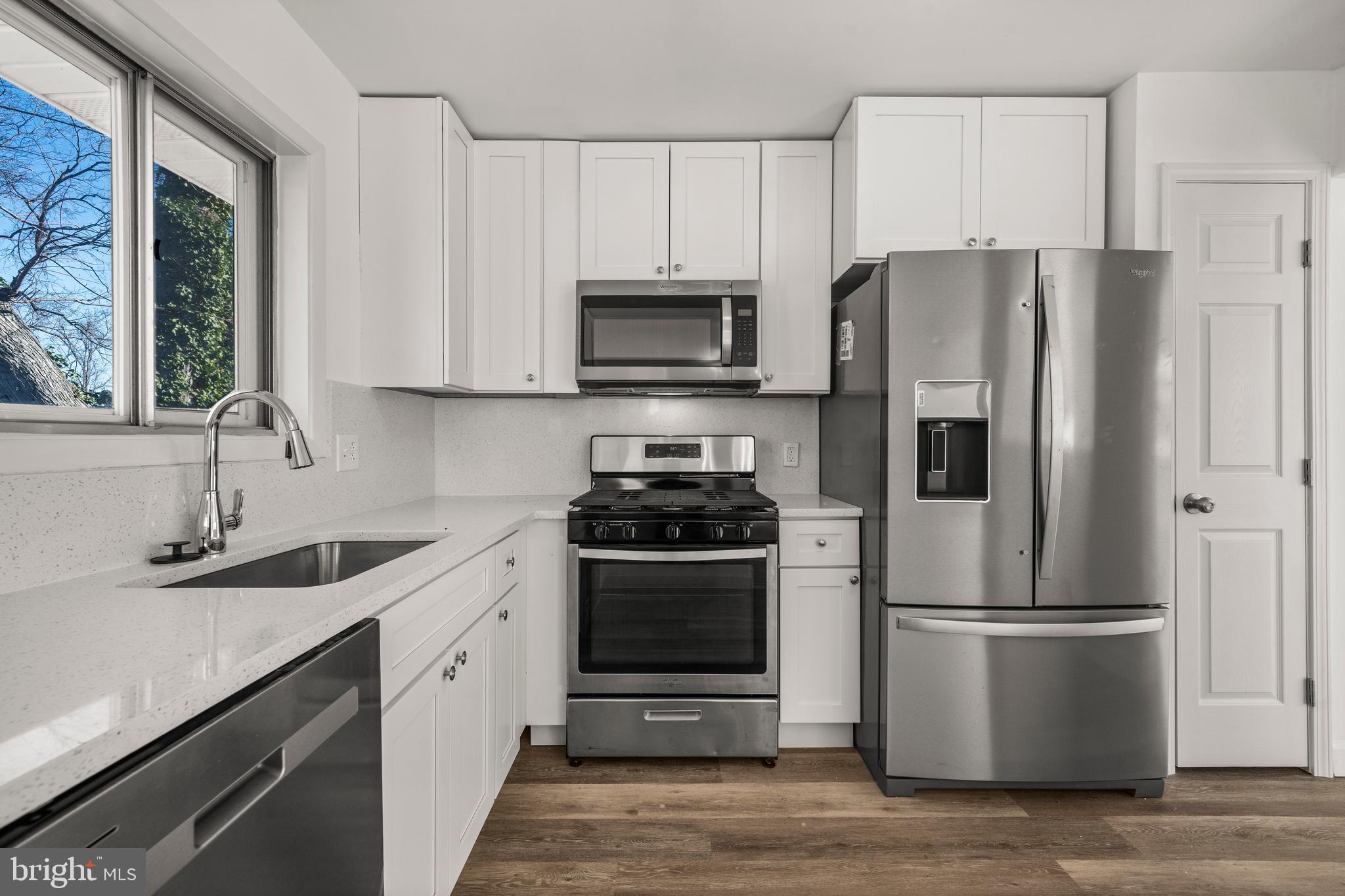 BROOKE MANOR - Residential