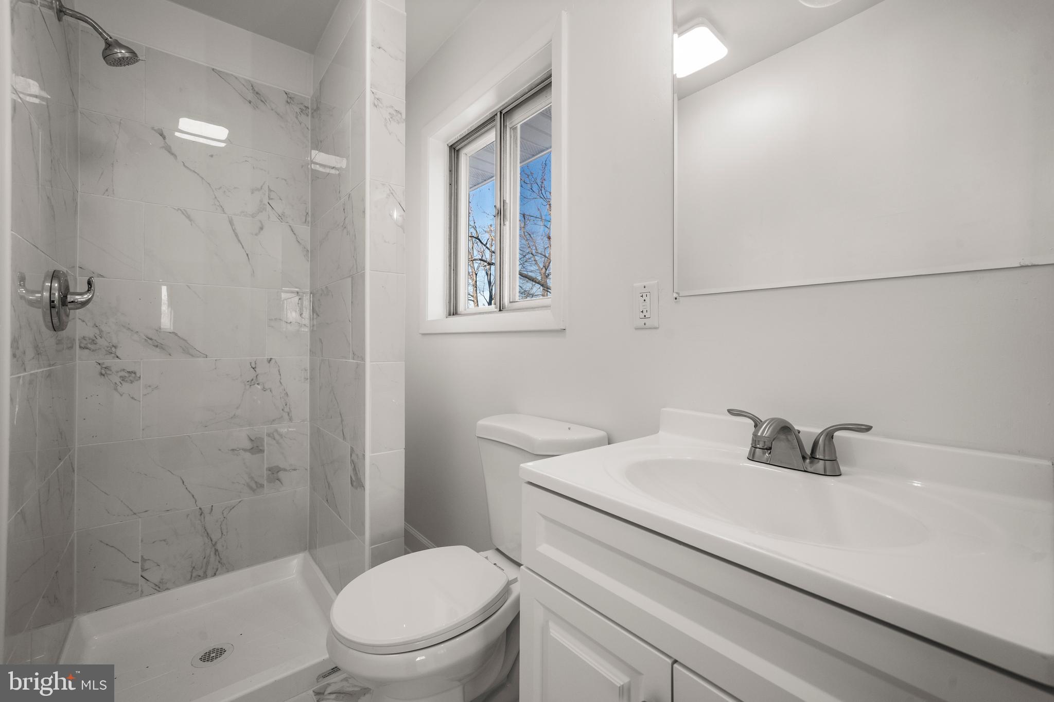 BROOKE MANOR - Residential