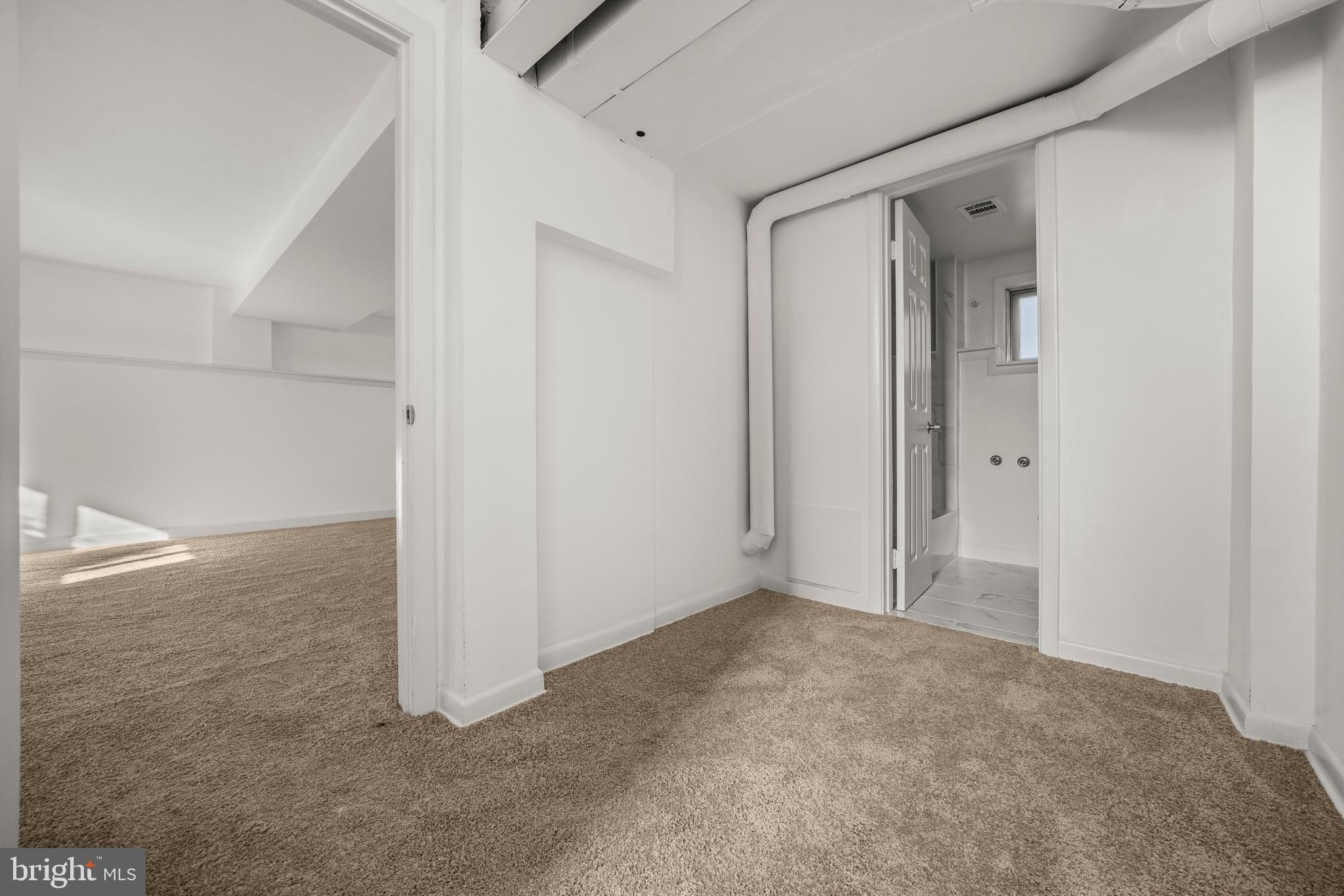 BROOKE MANOR - Residential