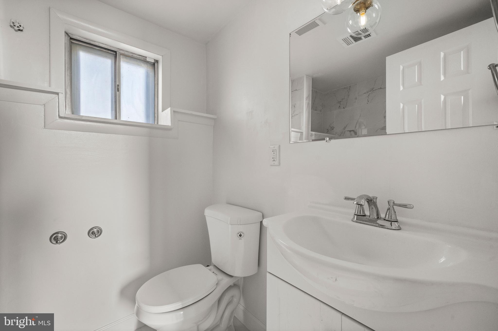 BROOKE MANOR - Residential