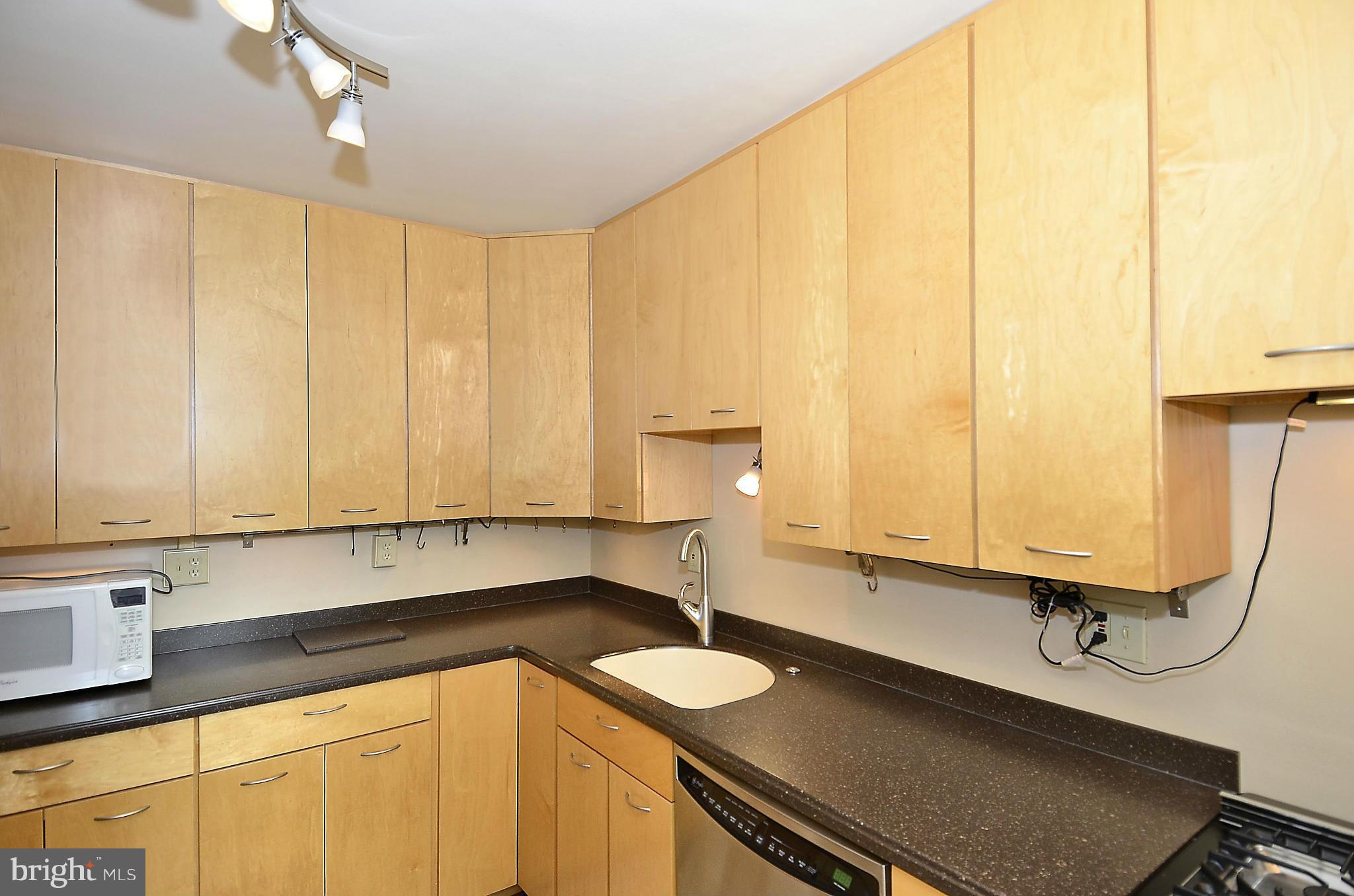 BELLE VIEW - Residential Lease