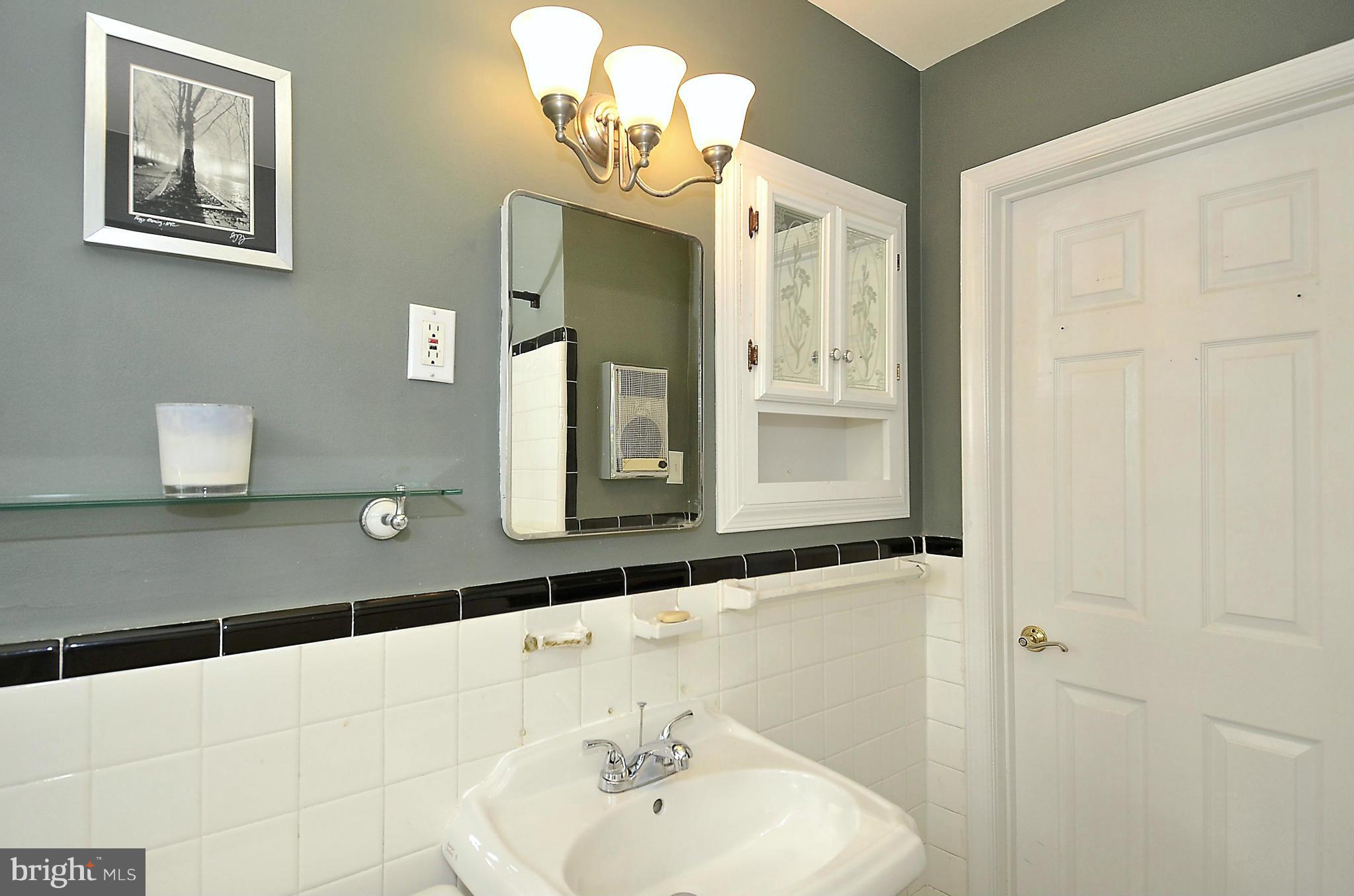 BELLE VIEW - Residential Lease