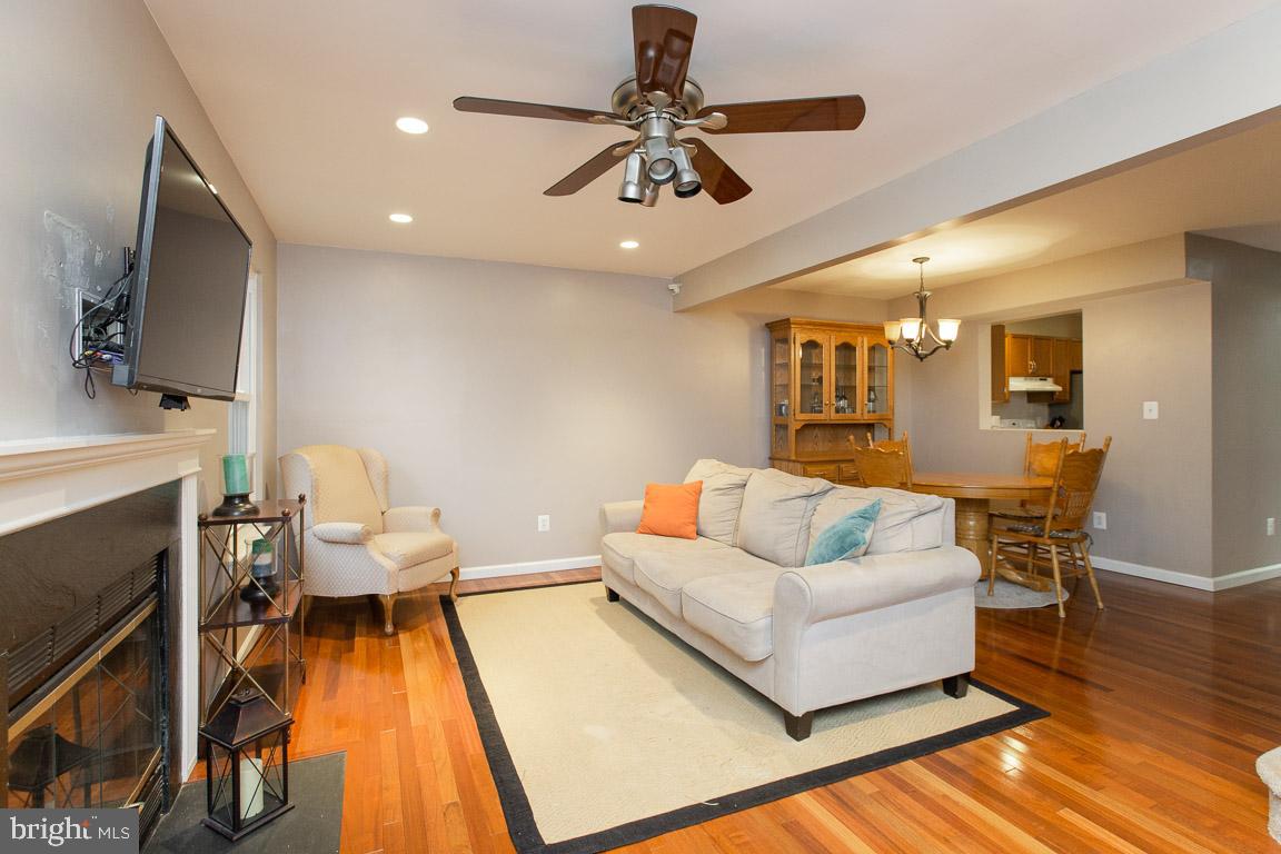 WOODSTONE - Residential