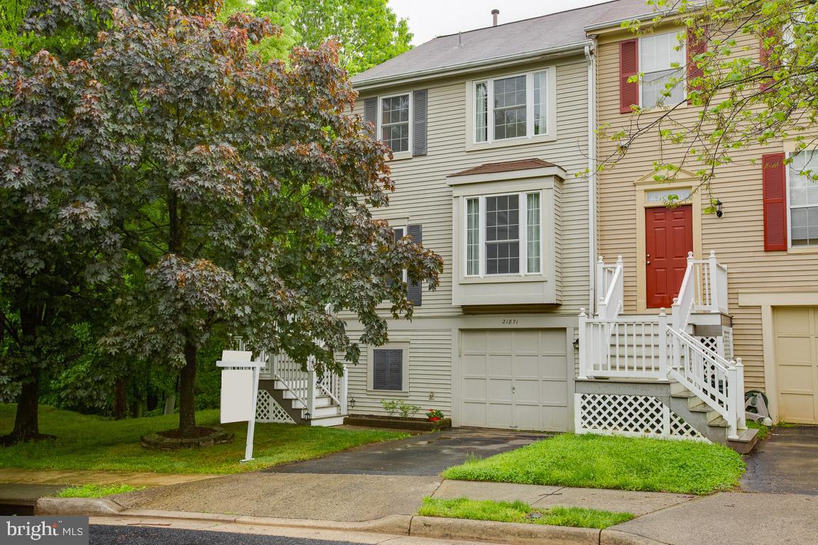 WOODSTONE - Residential