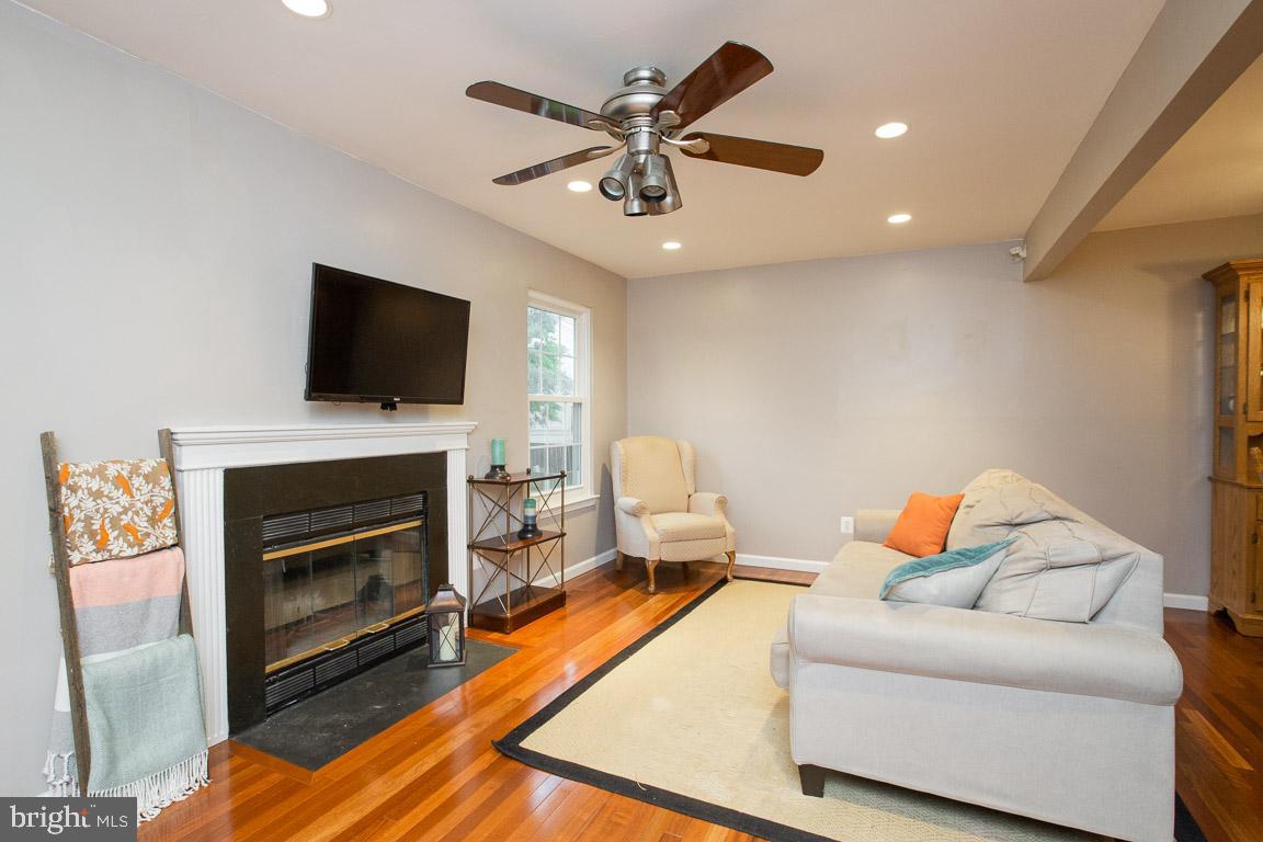 WOODSTONE - Residential