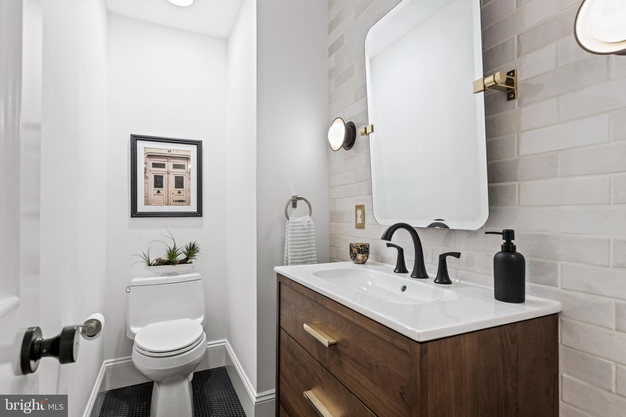 RADNOR HUNT - Residential