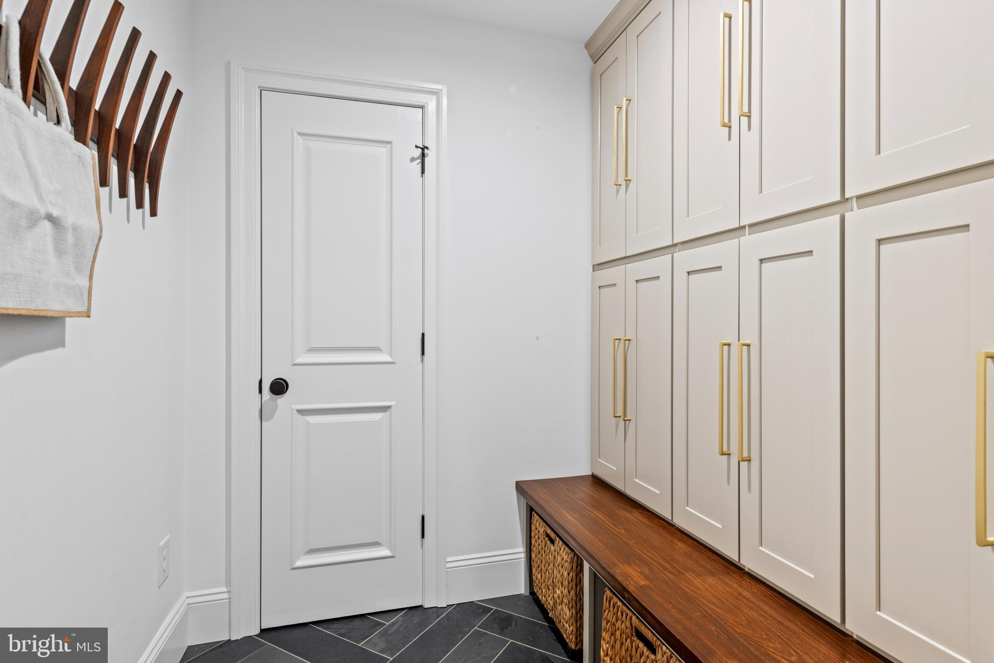 RADNOR HUNT - Residential