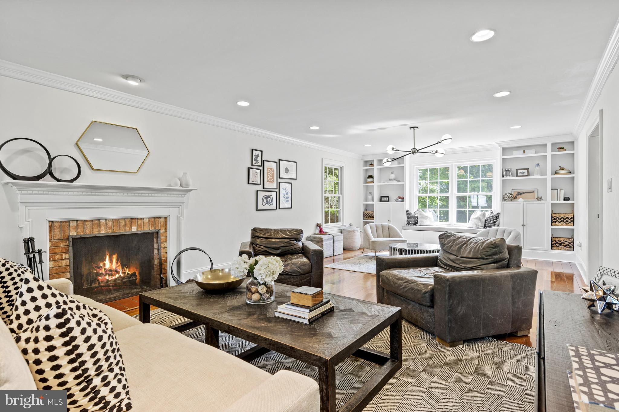 RADNOR HUNT - Residential