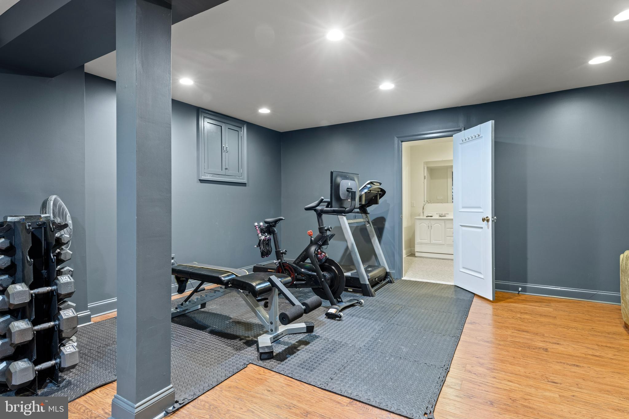 RADNOR HUNT - Residential