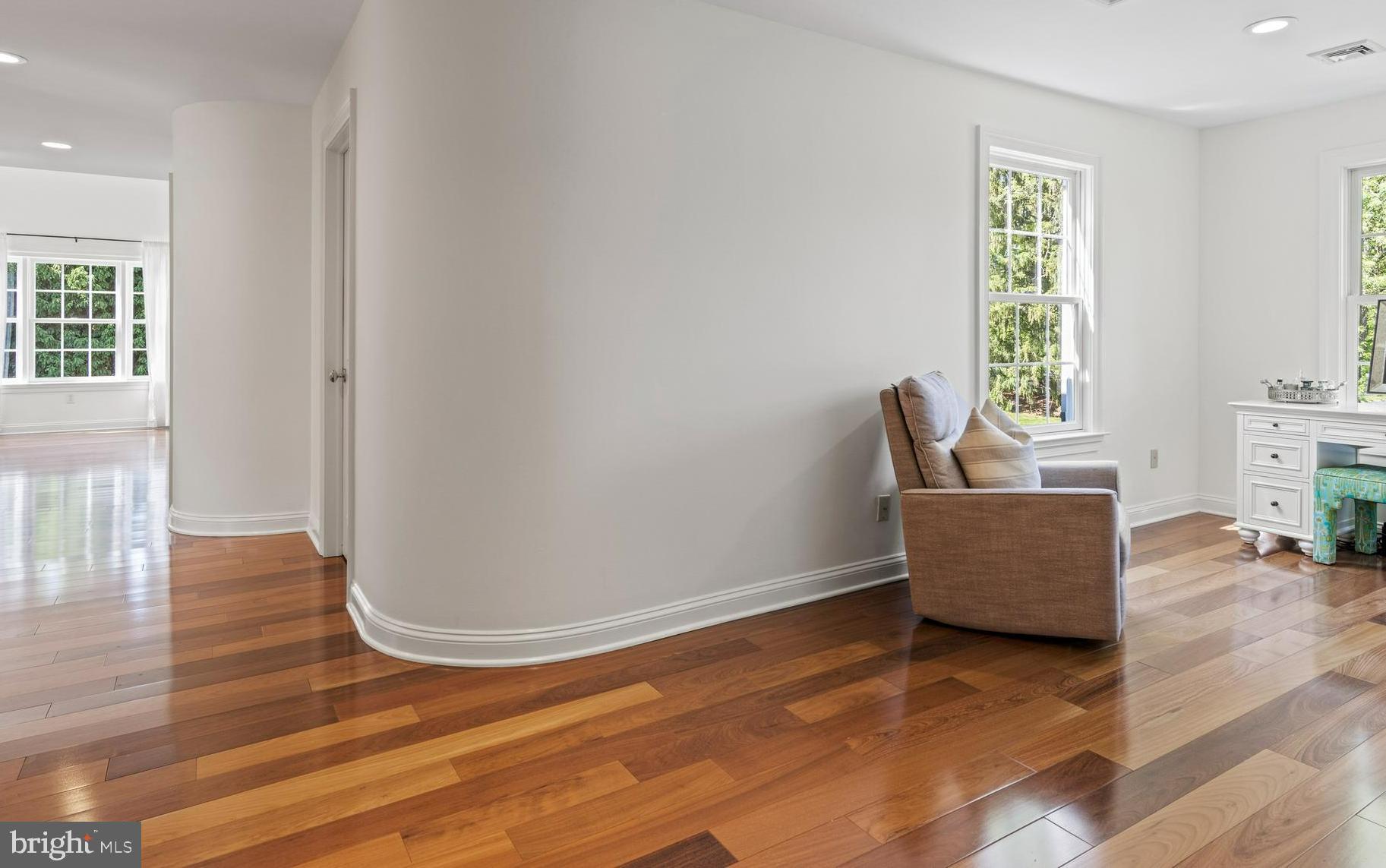 RADNOR HUNT - Residential