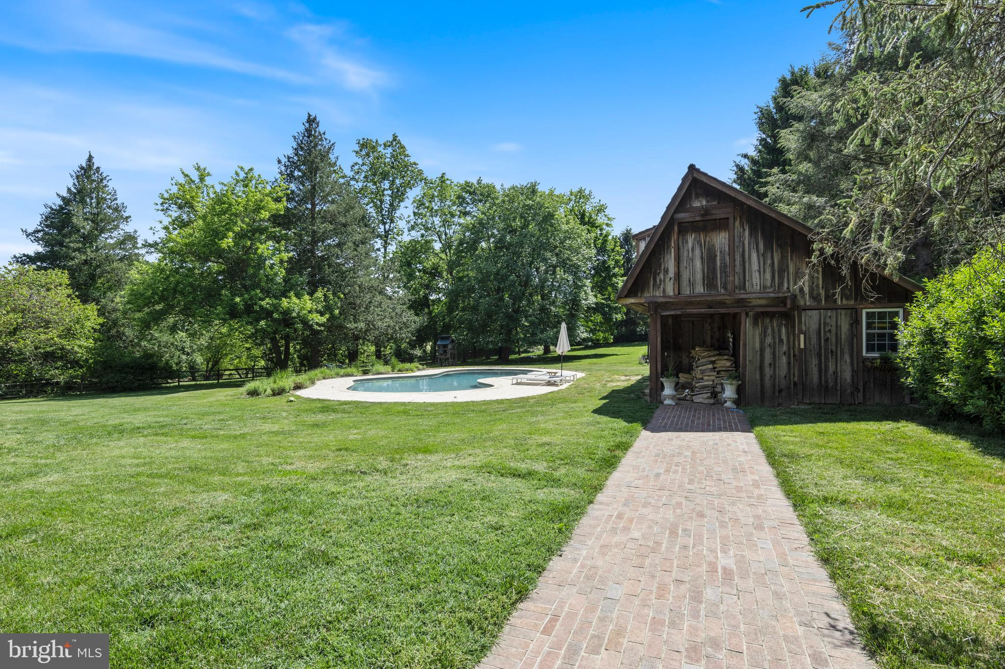 RADNOR HUNT - Residential