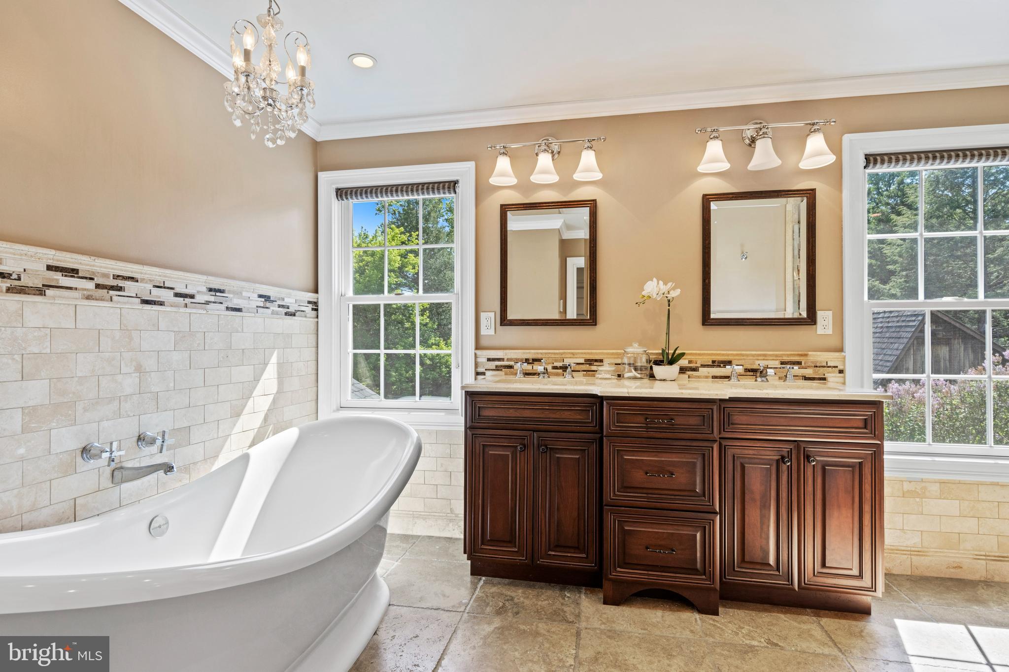 RADNOR HUNT - Residential