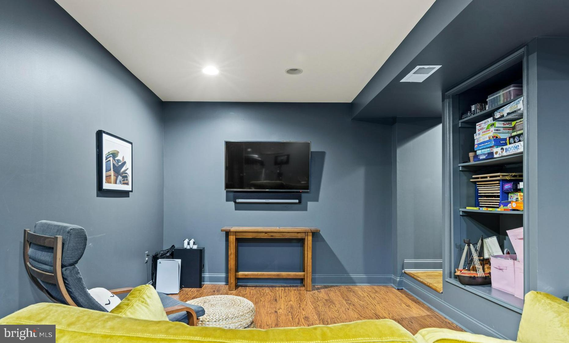 RADNOR HUNT - Residential