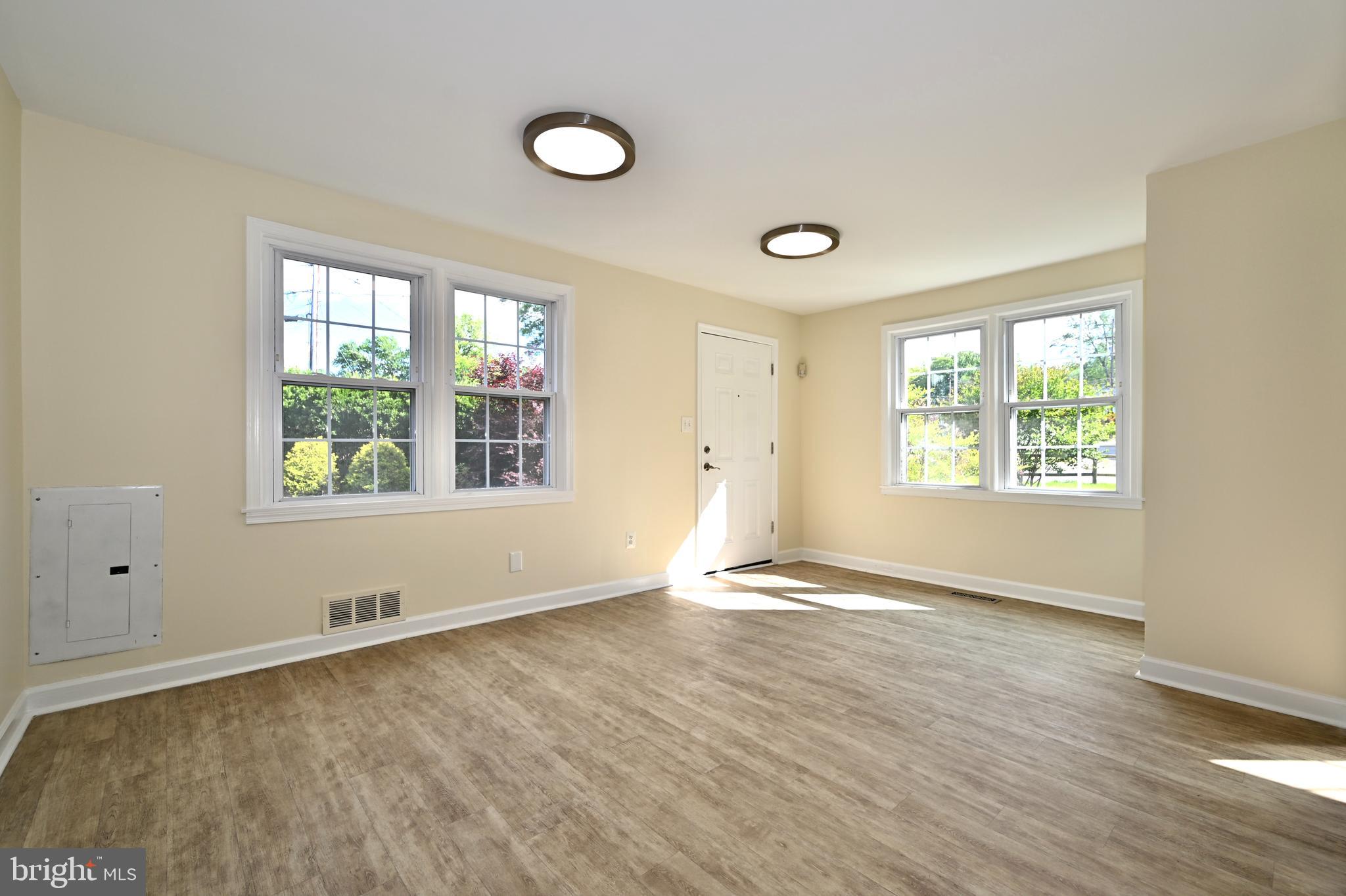 WEST LAWN - Residential