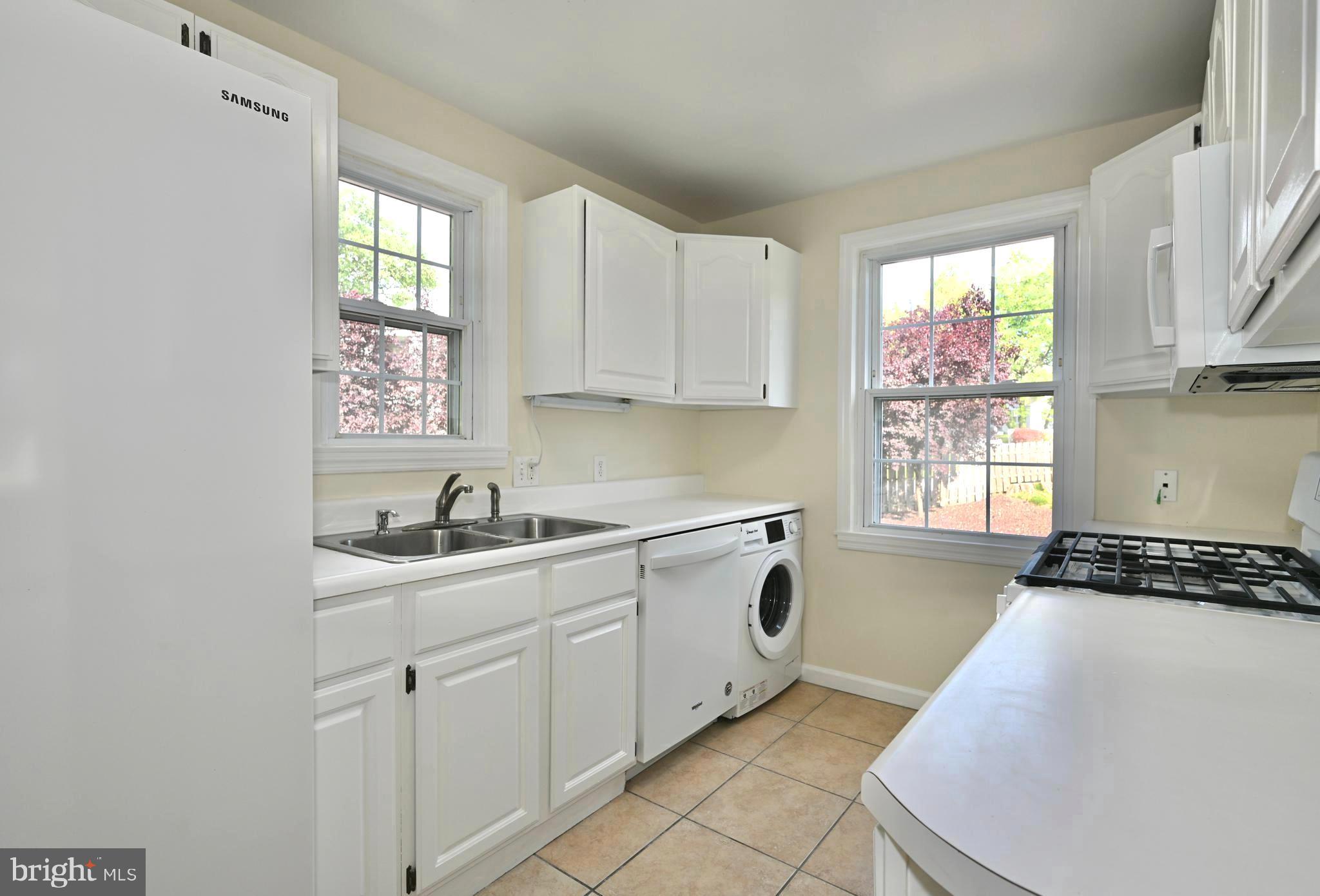 WEST LAWN - Residential