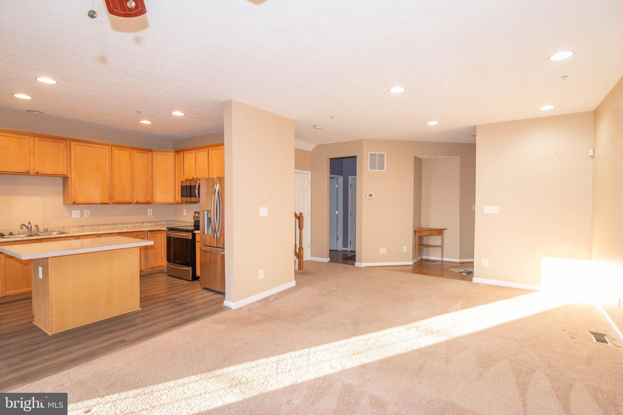 HOLLY WOODS - Residential