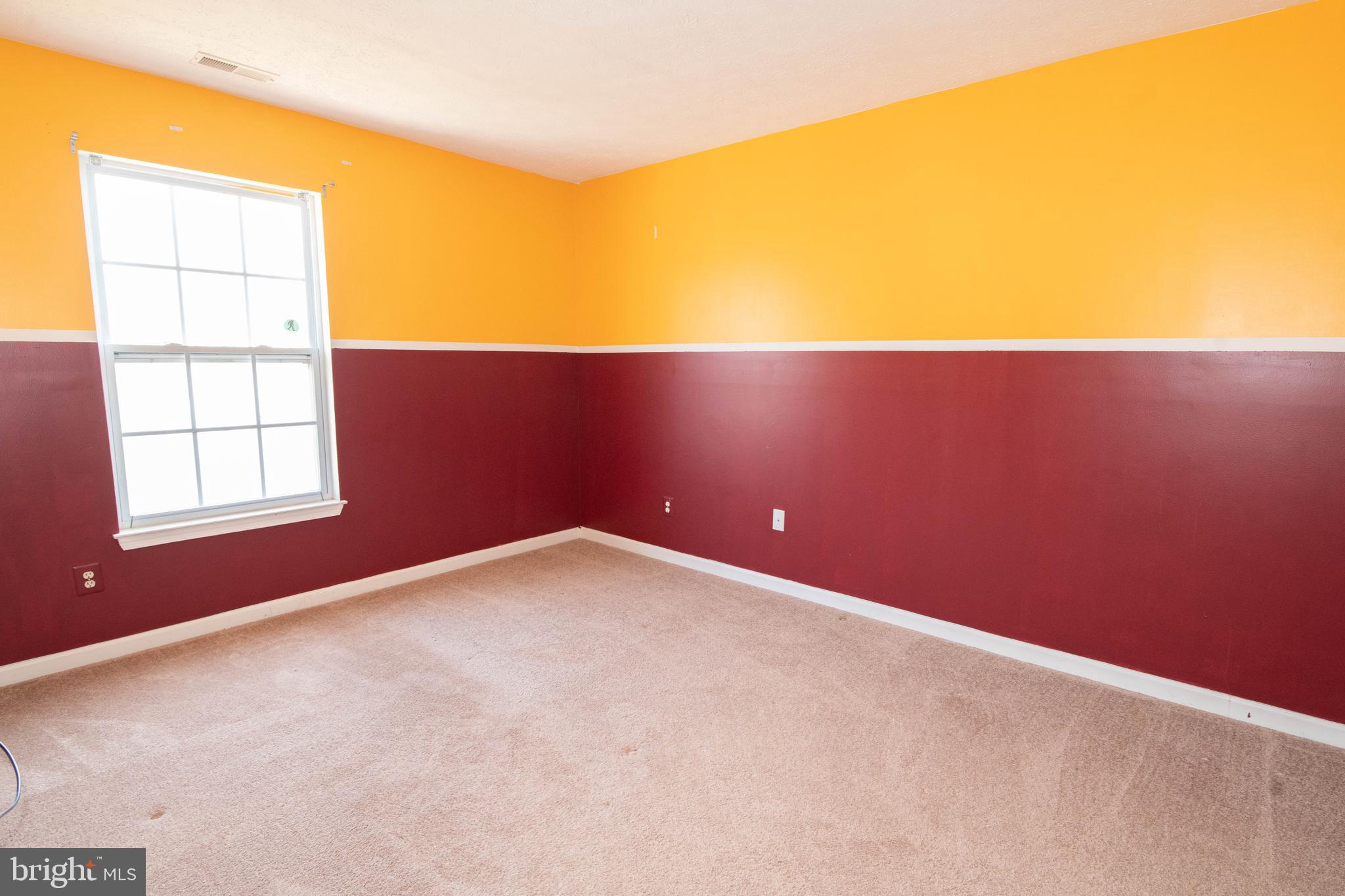 HOLLY WOODS - Residential