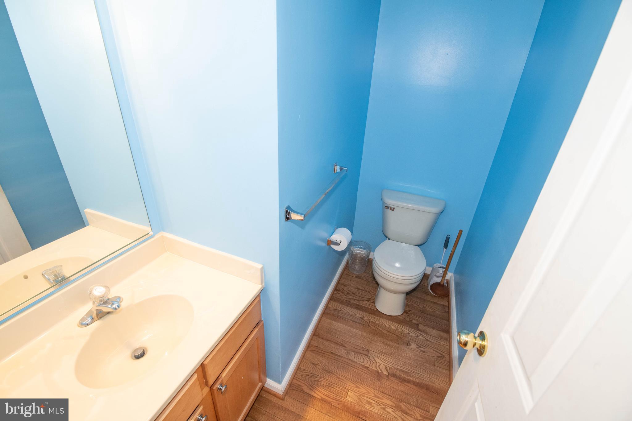 HOLLY WOODS - Residential