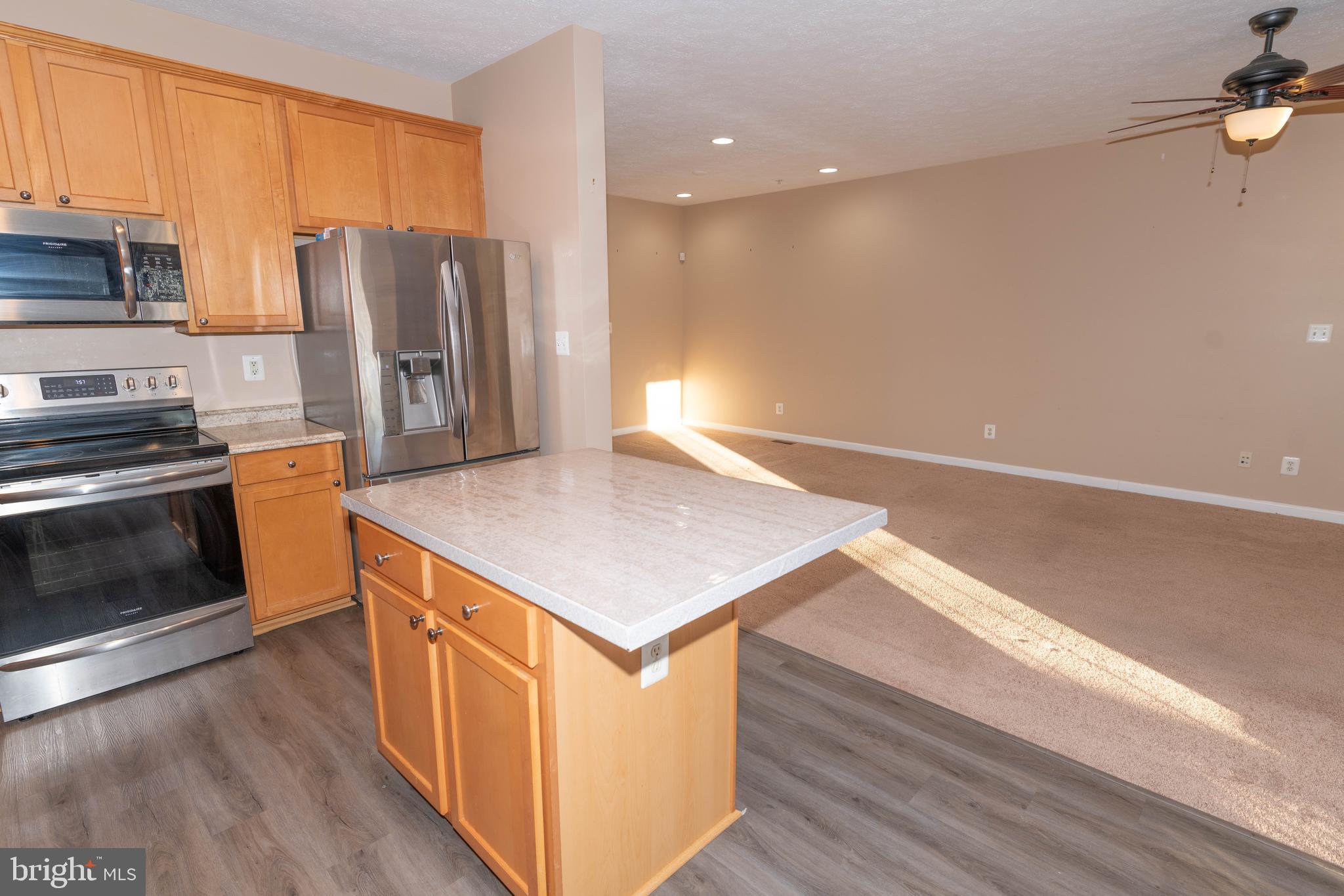 HOLLY WOODS - Residential