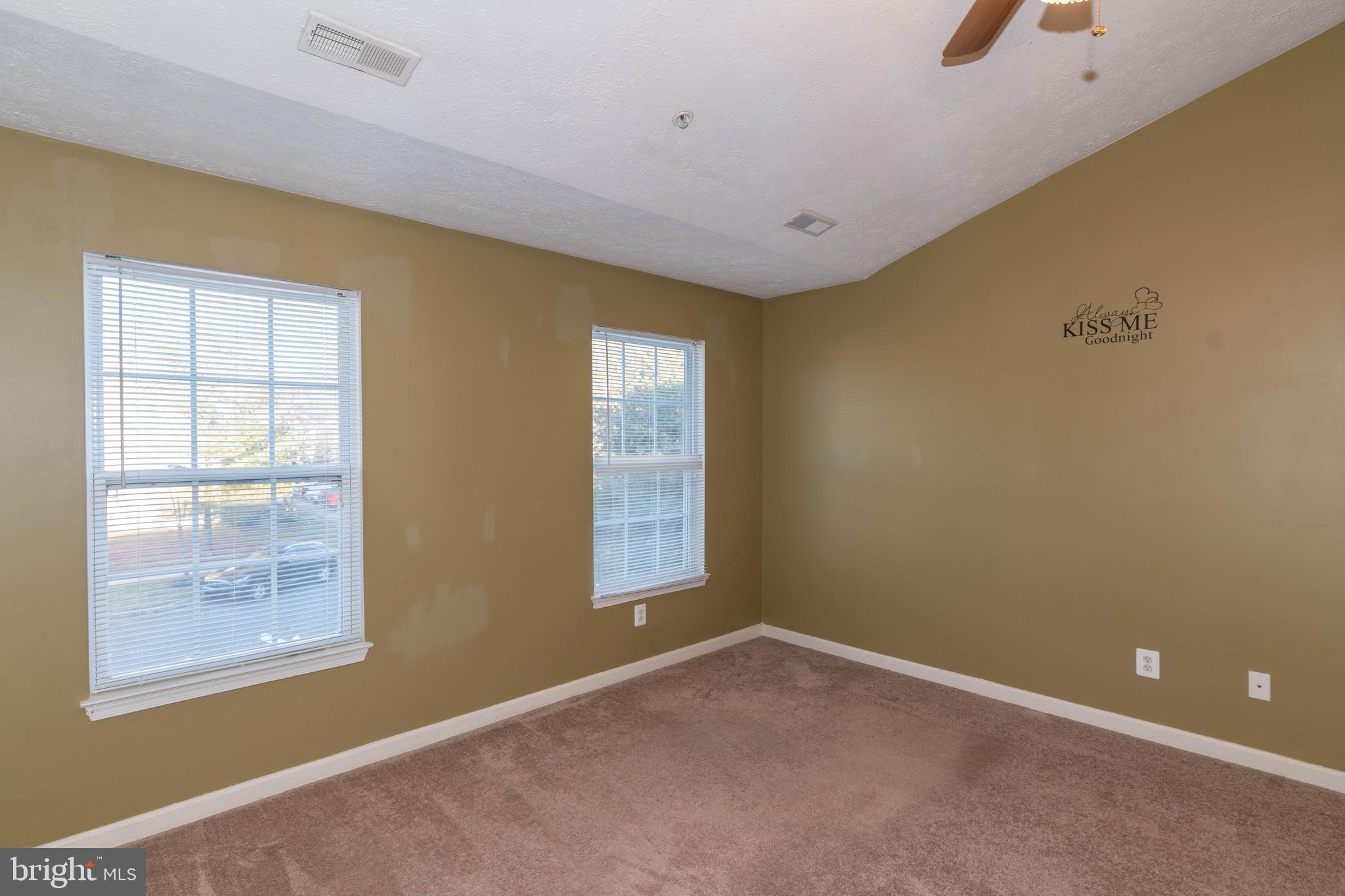 HOLLY WOODS - Residential