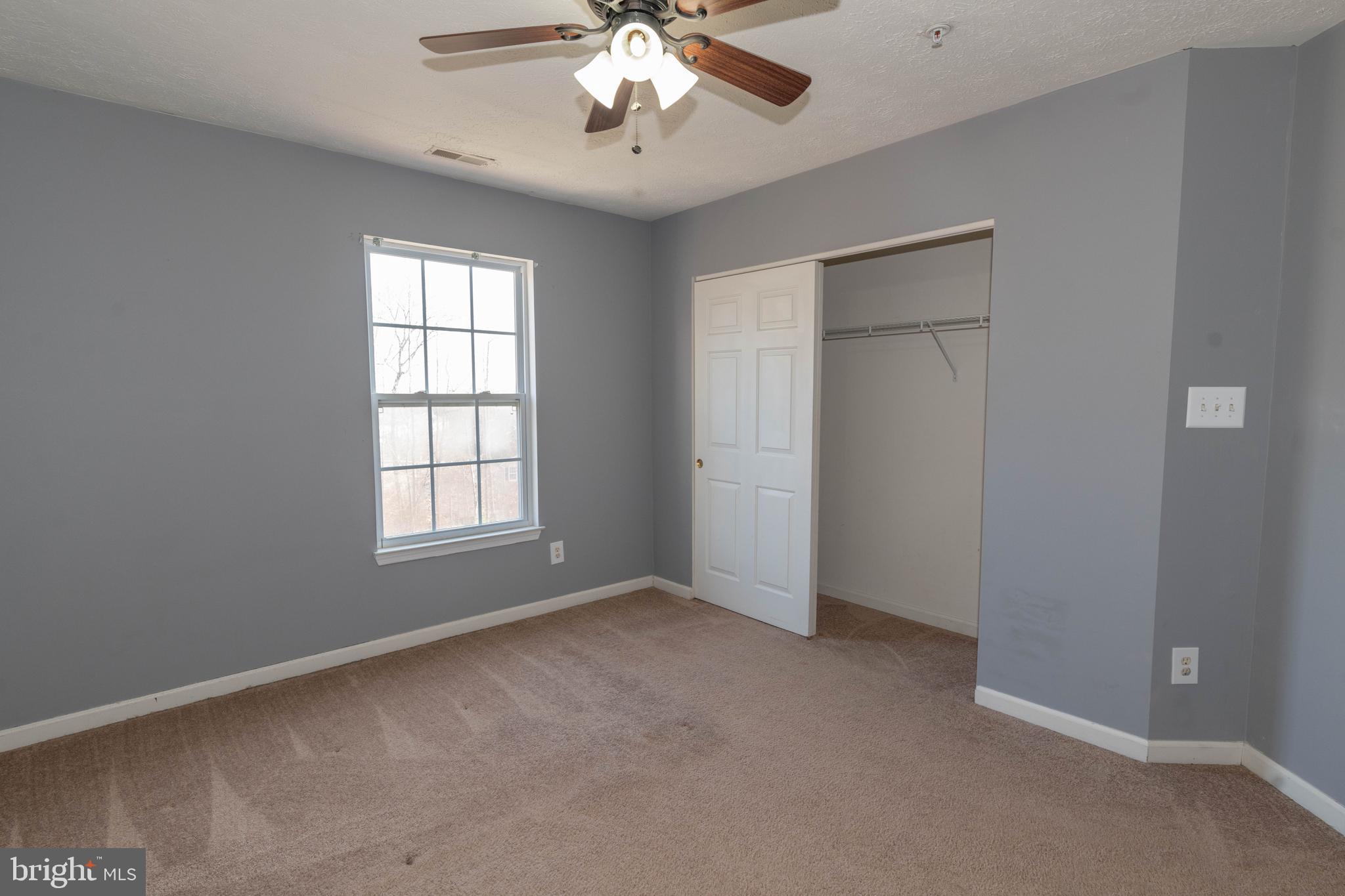 HOLLY WOODS - Residential